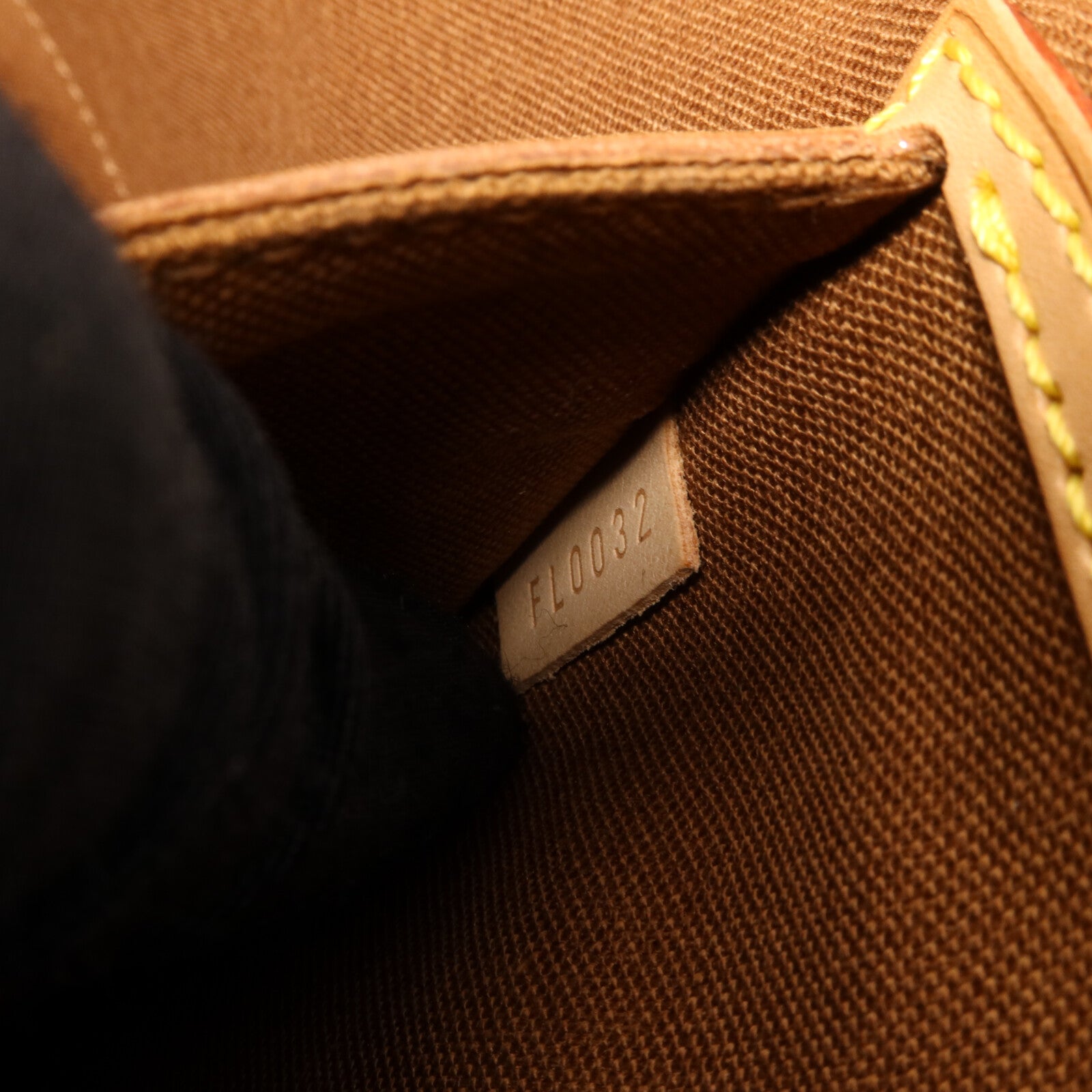 LOUIS VUITTON Monogram Alma PM金扣手挽袋