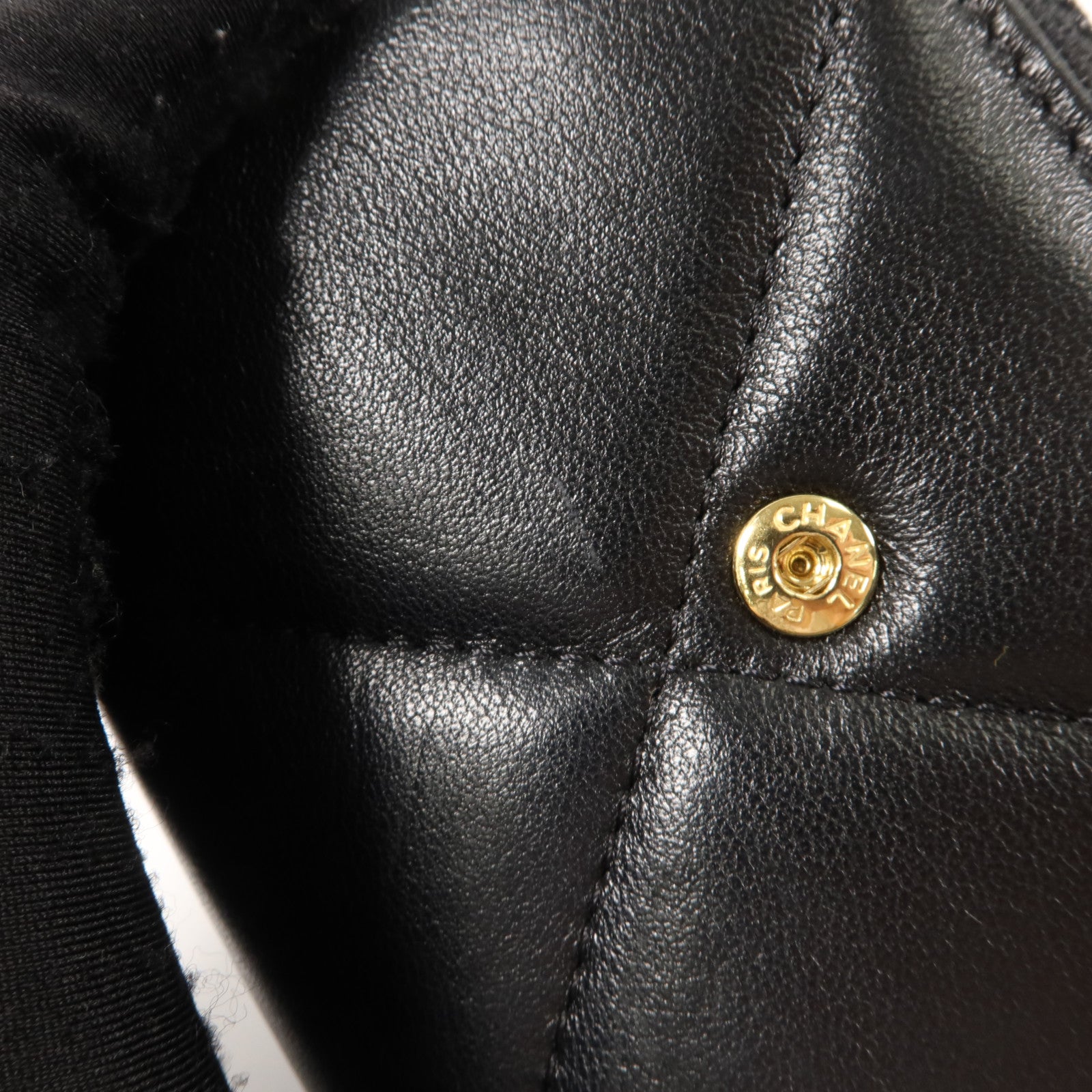 CHANEL 羊皮皮革Chanel 19 Small Wallet金扣錢包