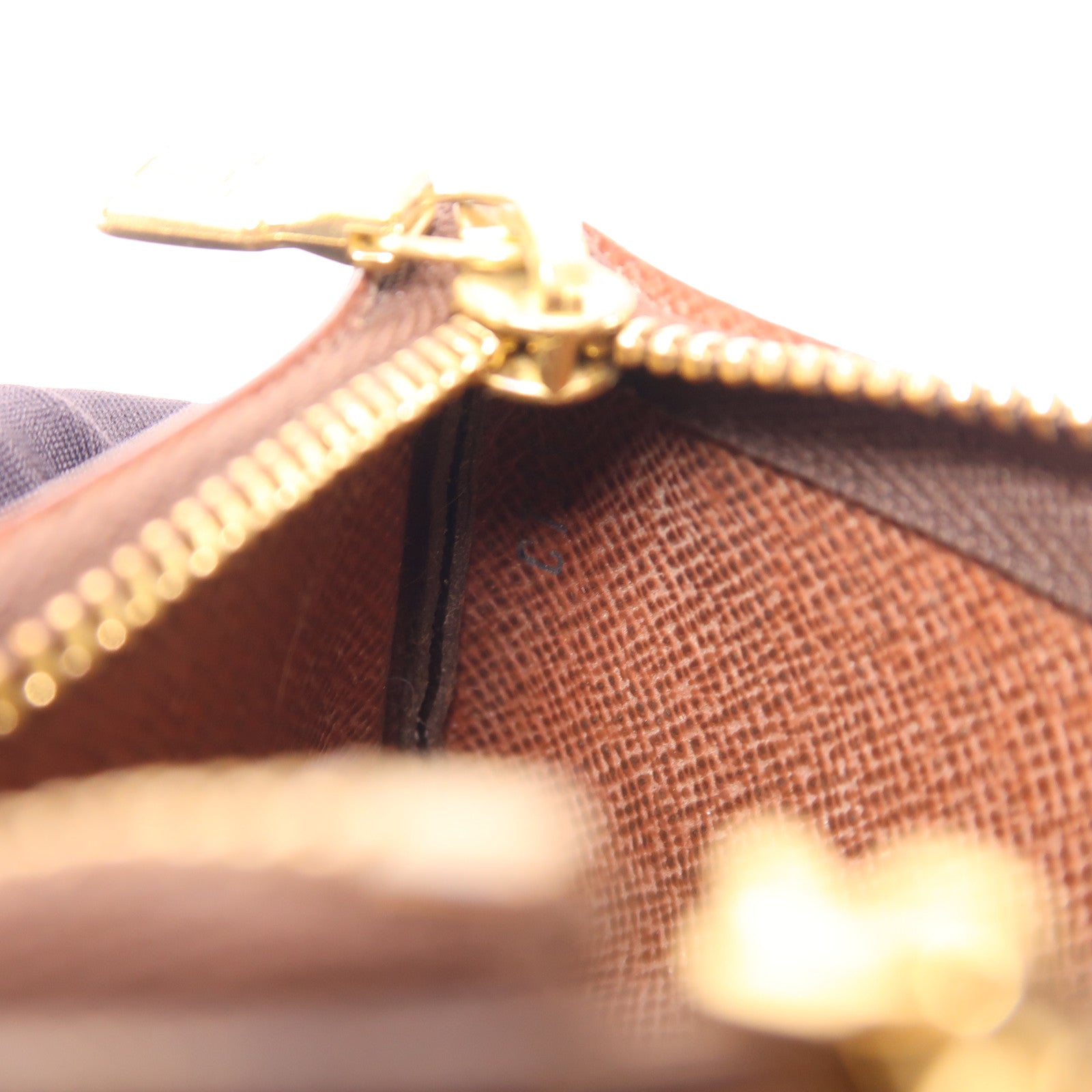 LOUIS VUITTON Monogram Key Pouch金扣鎖匙包