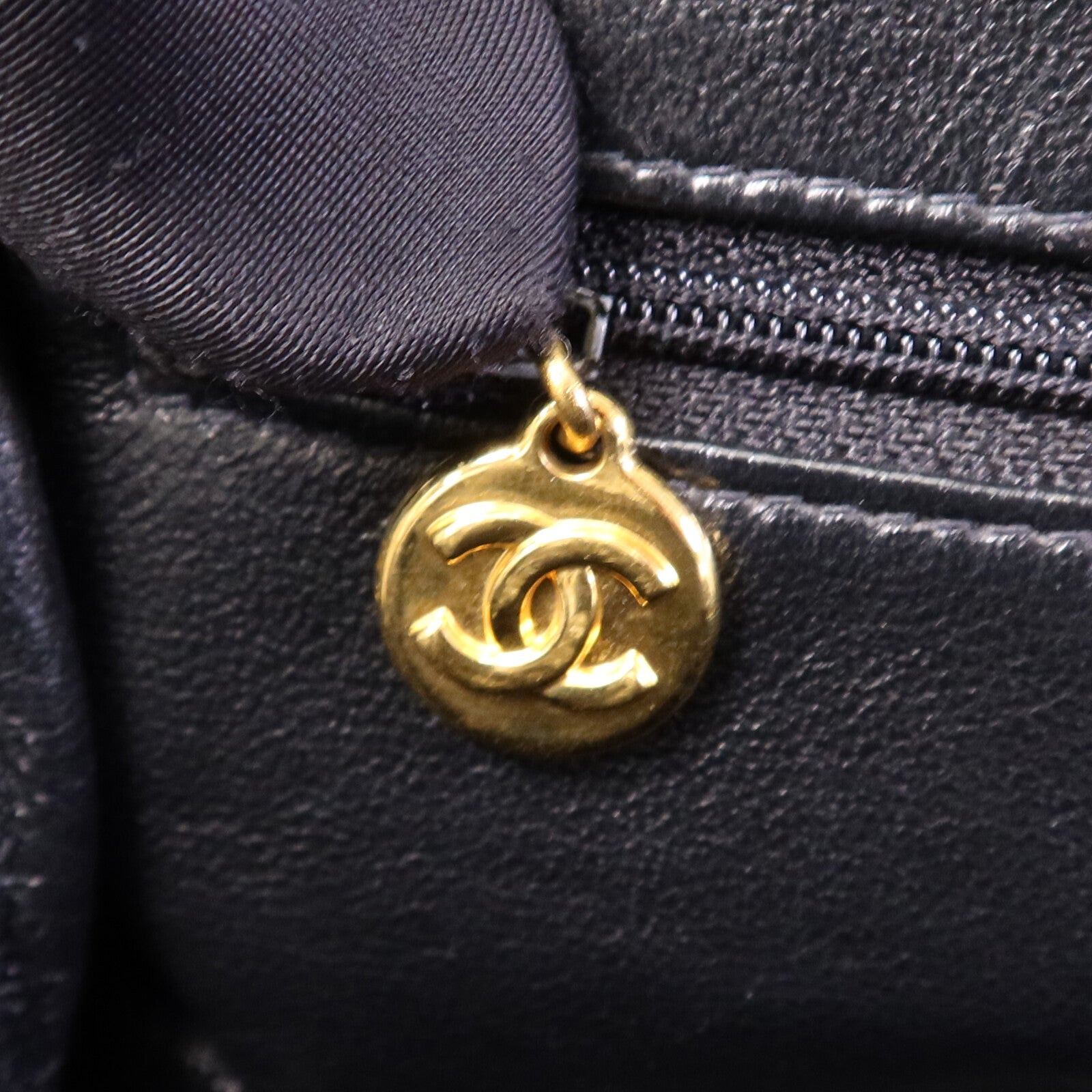 CHANEL 羊皮皮革Vintage Shoulder Bag金扣肩背袋