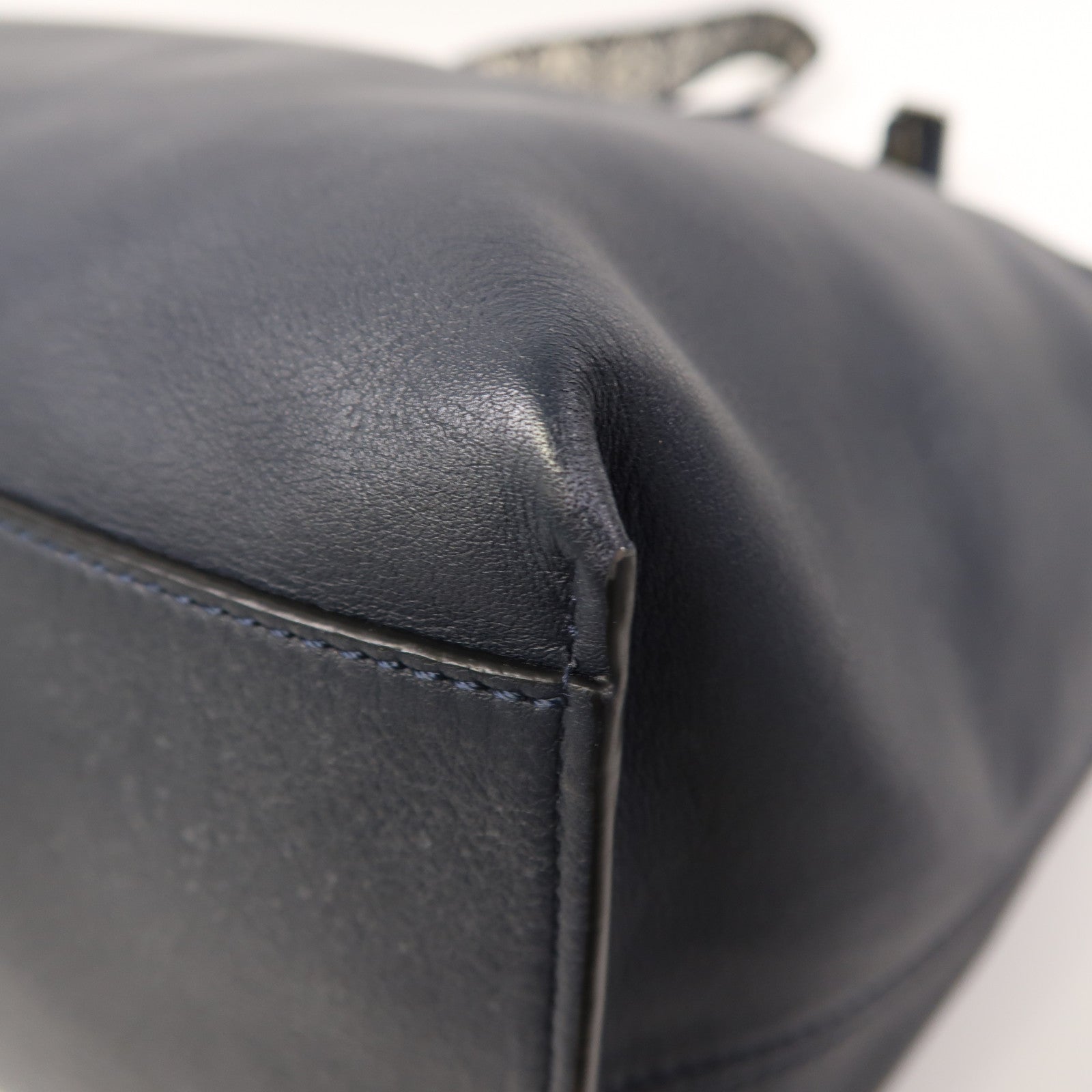 LOEWE 牛皮皮革Cubi Crossbody Bag銀扣肩背袋藍色