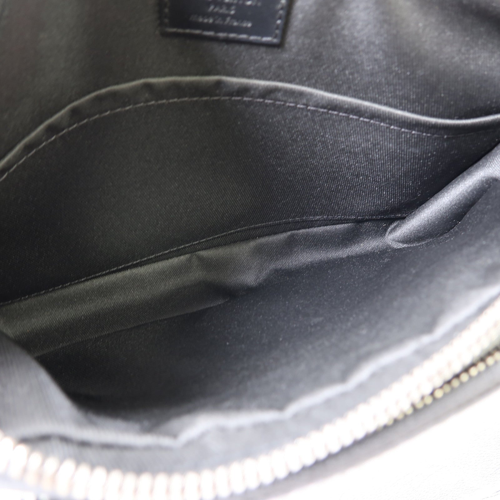 LOUIS VUITTON Monogram Eclipse Trio Messenger銀扣肩背袋黑色