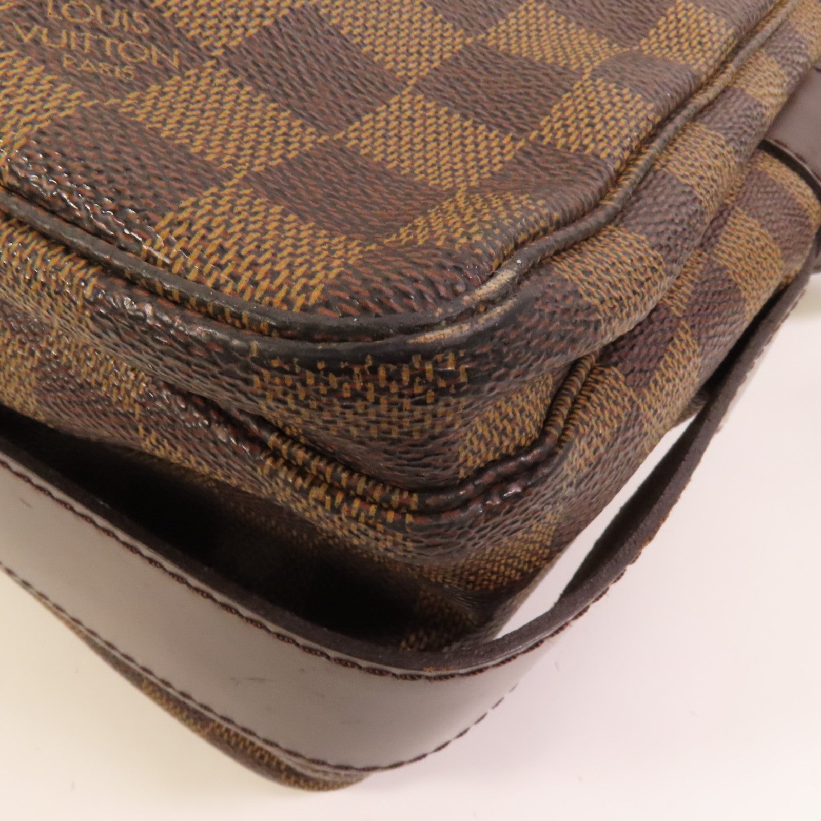 LOUIS VUITTON Damier Naviglio金扣肩背袋