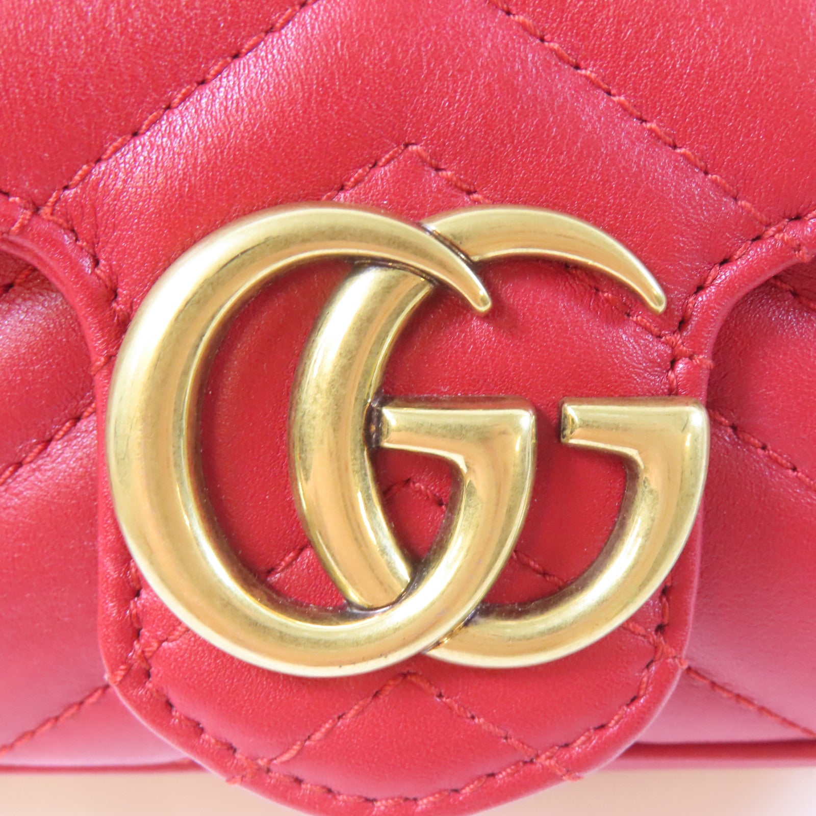 GUCCI 斜紋牛皮皮革GG Marmont金扣鏈帶肩背袋紅色