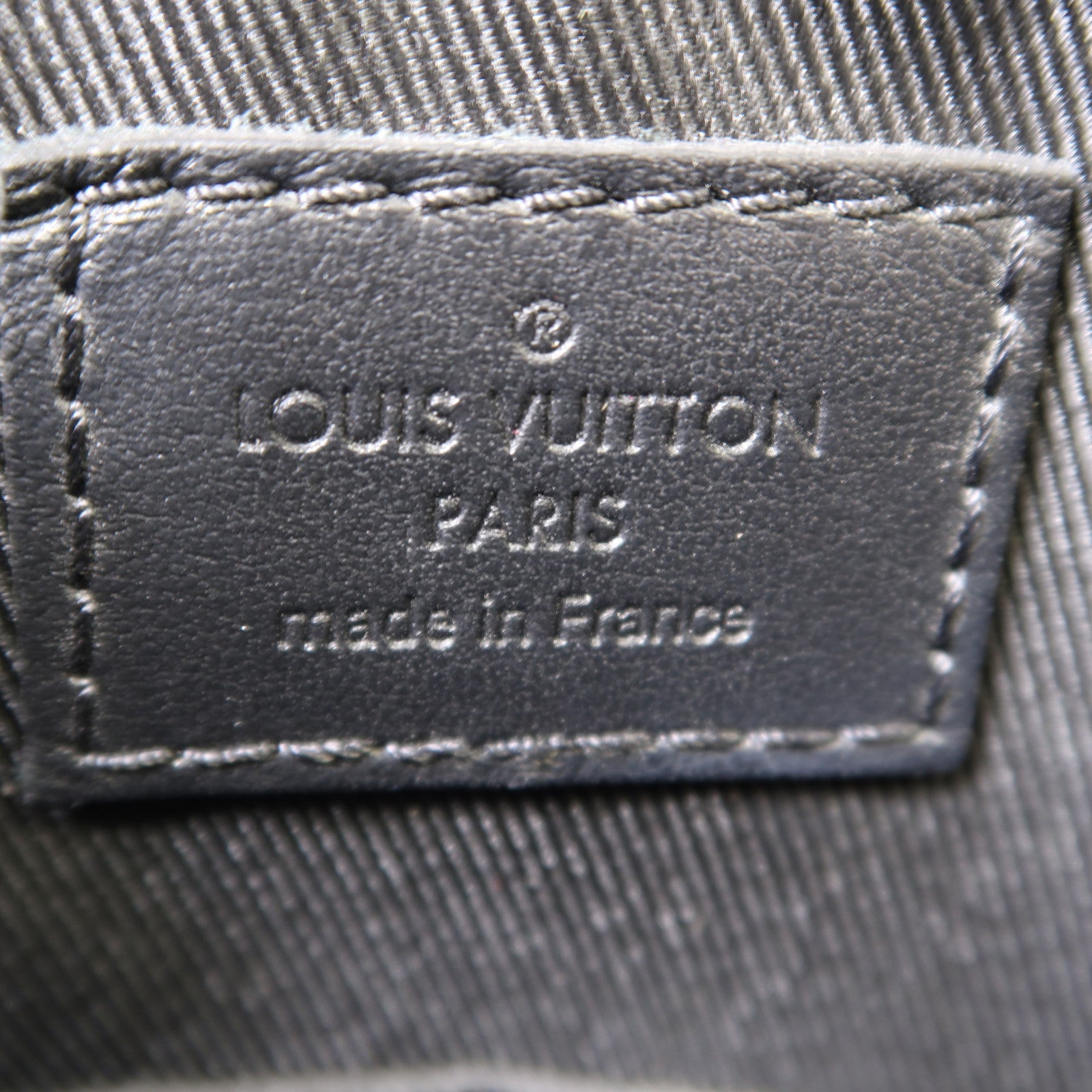 LOUIS VUITTON Monogram Eclipse Trio Messenger銀扣肩背袋黑色