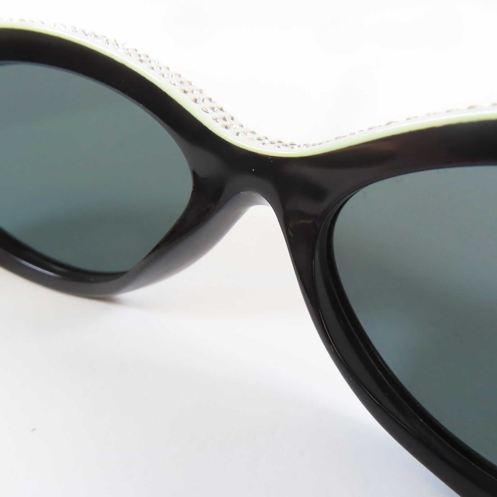 CHANEL 【激減優惠】PVC/水晶Sunglasses太陽眼鏡黑色/白色