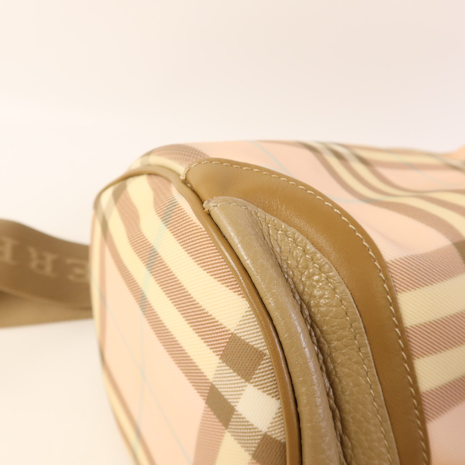 BURBERRY PVC Shoulder Bag銀扣肩背袋