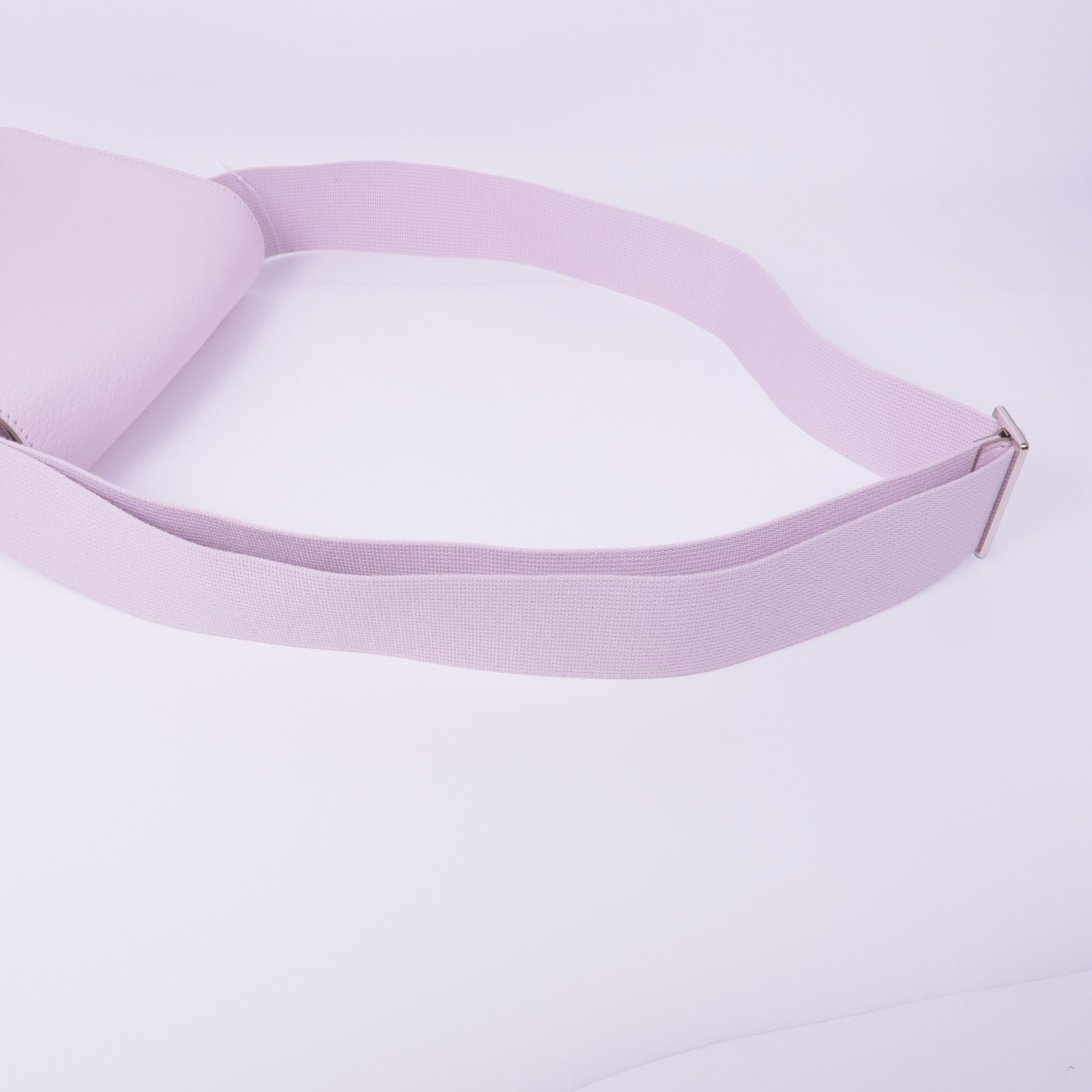 HERMES Chevre皮革Geta銀扣肩背袋Mauve Pale