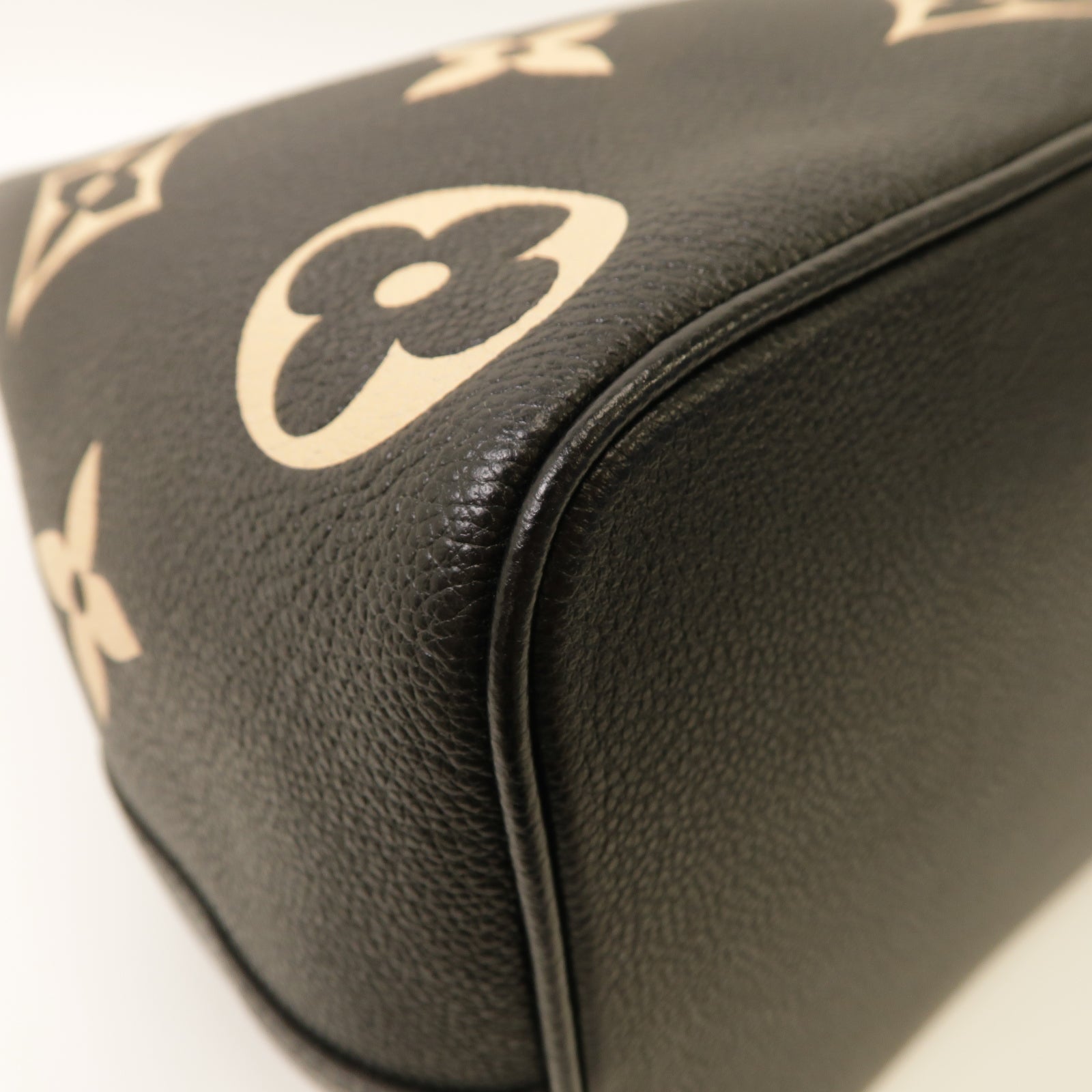 LOUIS VUITTON Monogram Empreinte Neo Noe MM金扣手挽肩背兩用袋黒色