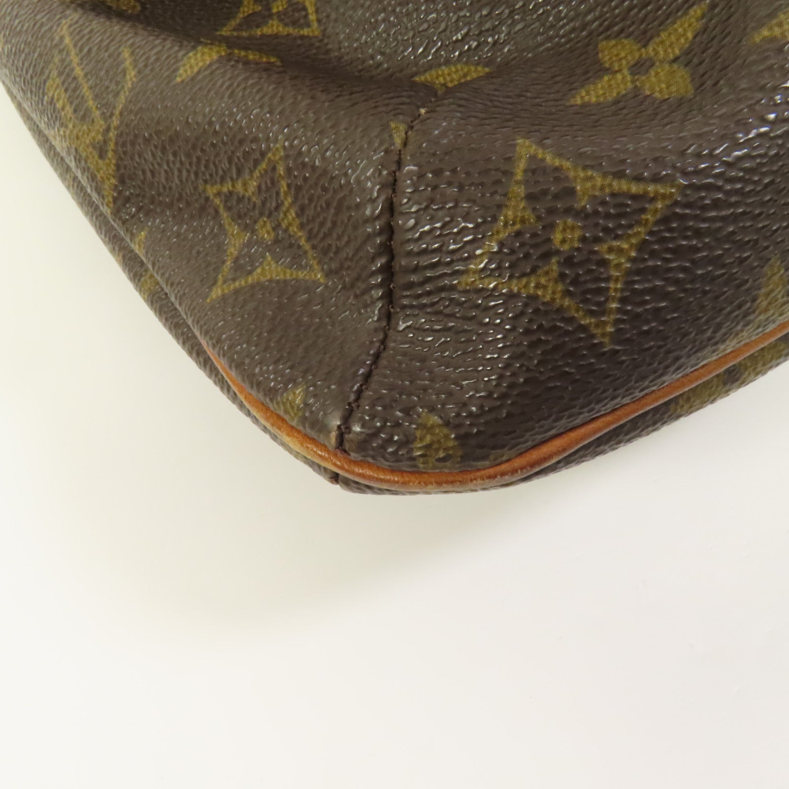 LOUIS VUITTON Monogram Musette金扣肩背袋