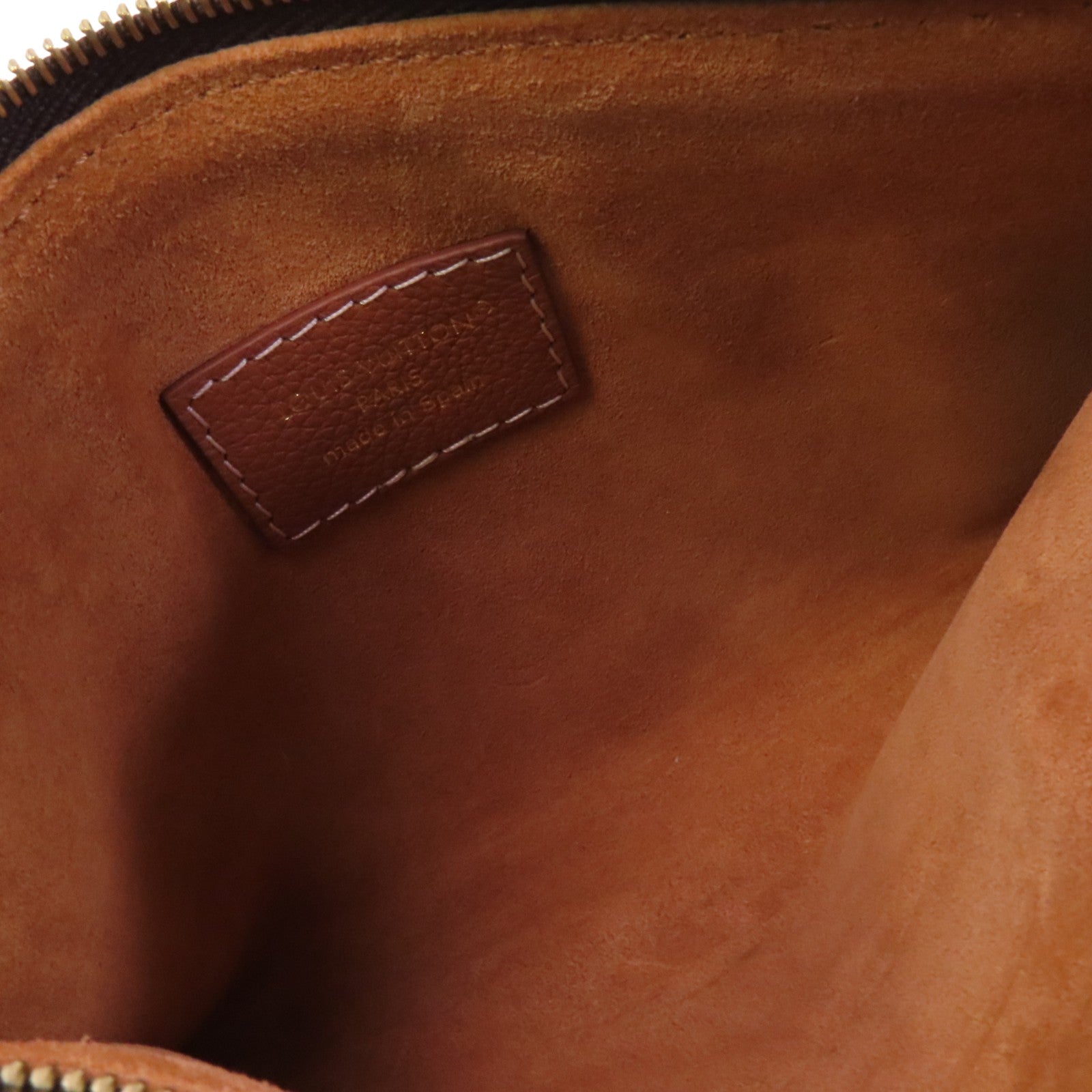 LOUIS VUITTON 【激減優惠】牛皮皮革Low Key Messenger金扣肩背袋