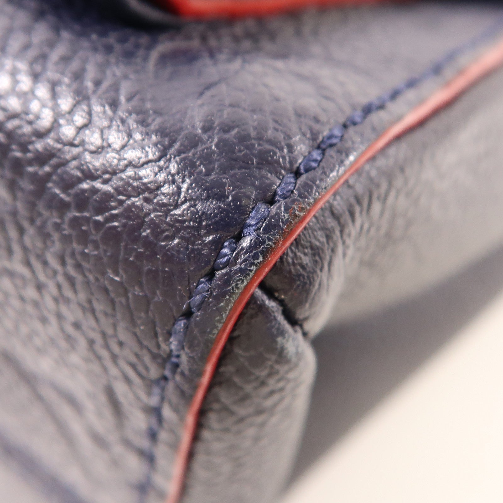 LOUIS VUITTON Monogram Empreinte Vavin PM金扣肩背袋深藍色