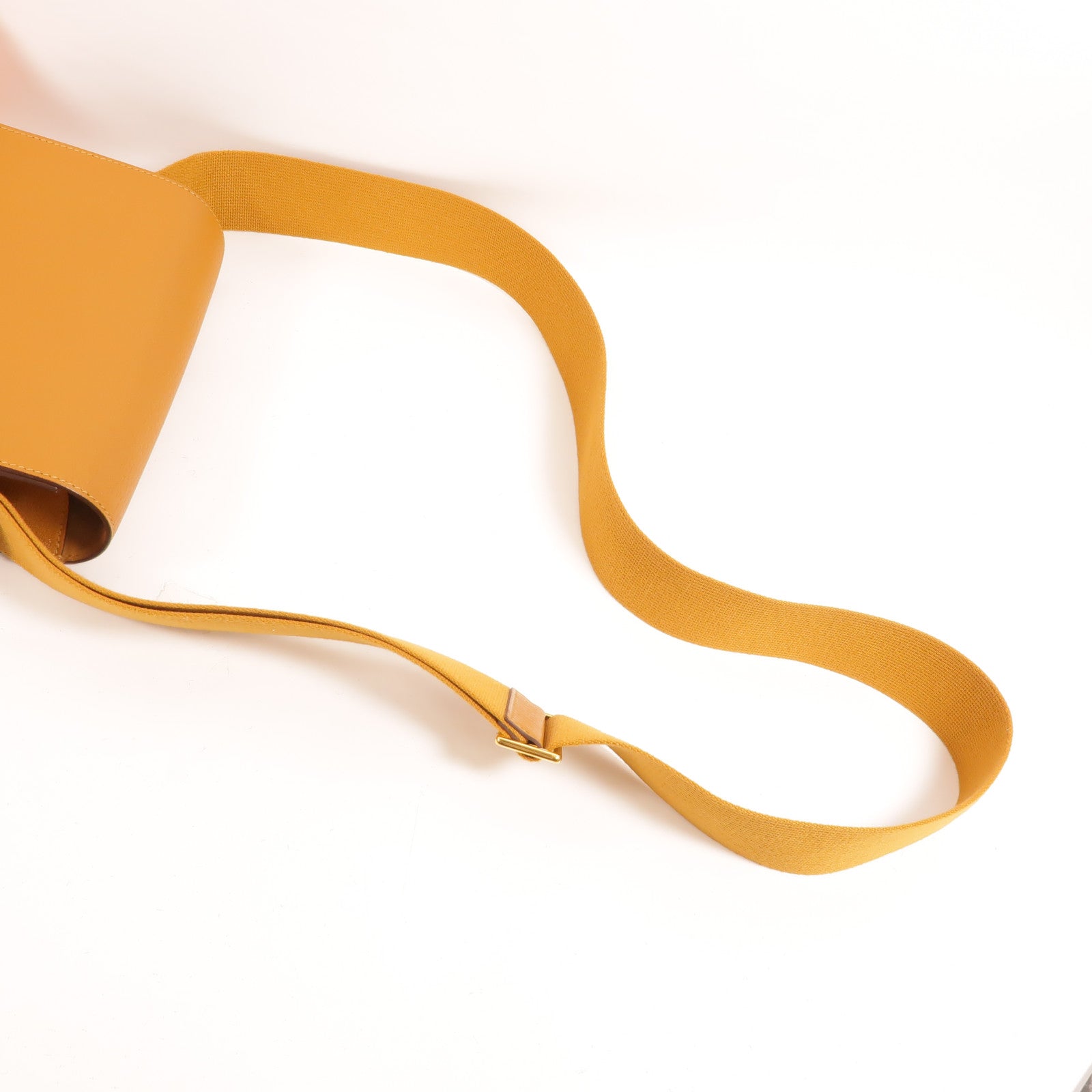 HERMES Chevre皮革Geta肩背袋Caramel