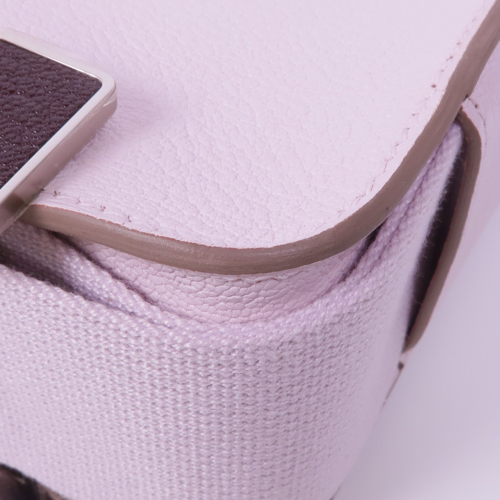 HERMES Chevre皮革Geta銀扣肩背袋Mauve Pale