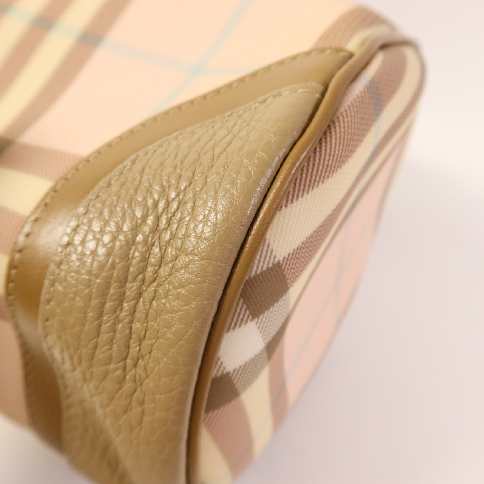 BURBERRY PVC Shoulder Bag銀扣肩背袋