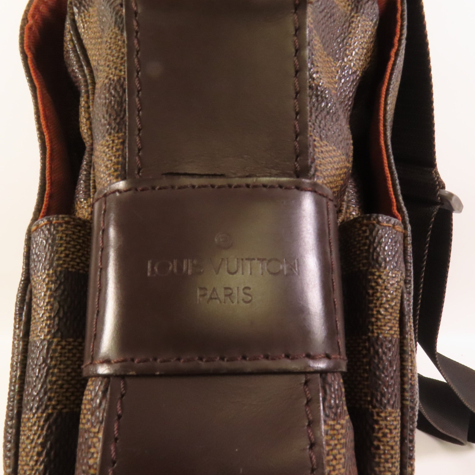 LOUIS VUITTON Damier Naviglio金扣肩背袋