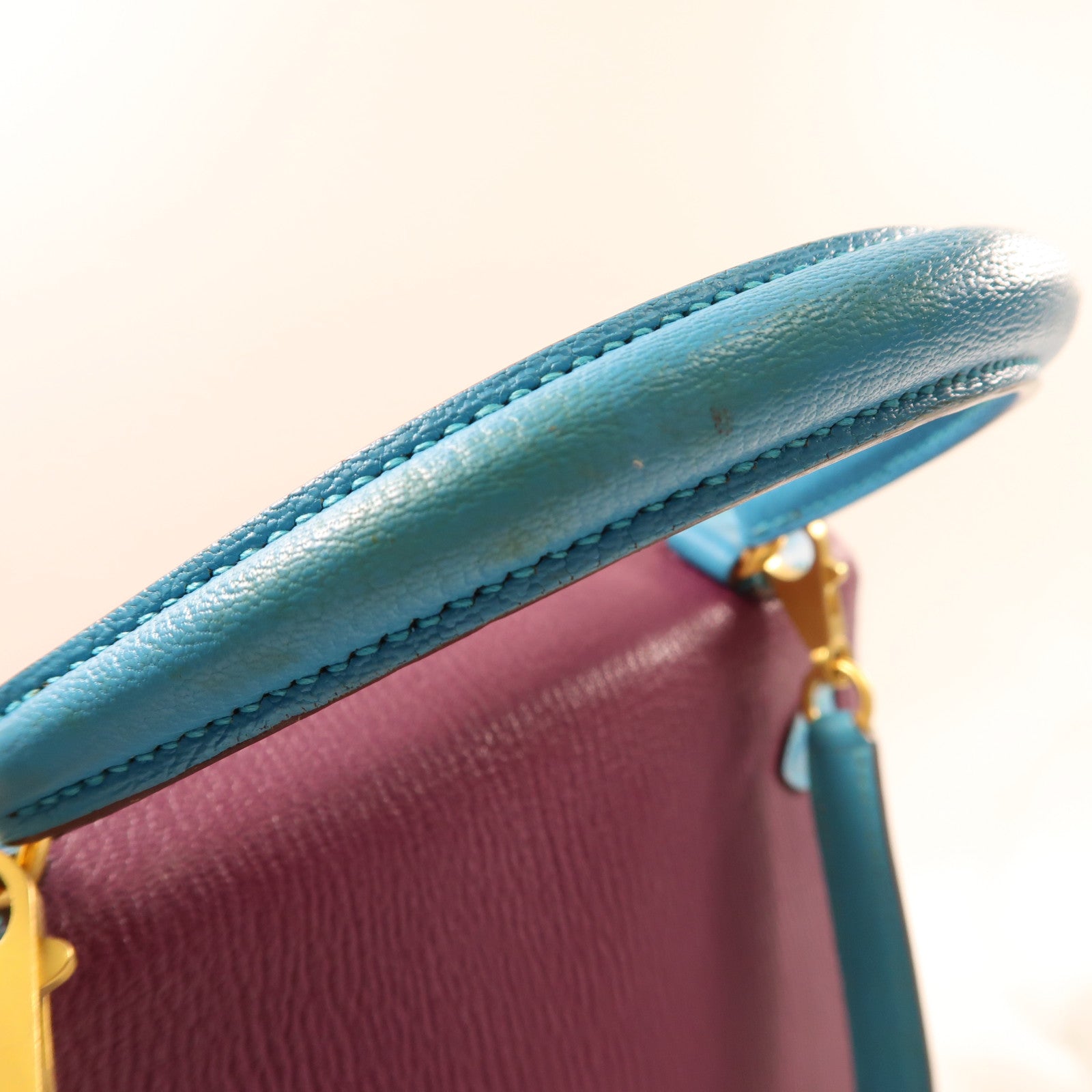 HERMES 【激減優惠】Chevre皮革Kelly 28金扣手挽肩背兩用袋