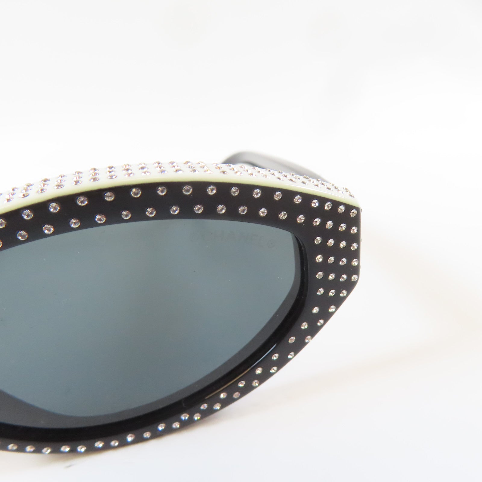 CHANEL 【激減優惠】PVC/水晶Sunglasses太陽眼鏡黑色/白色