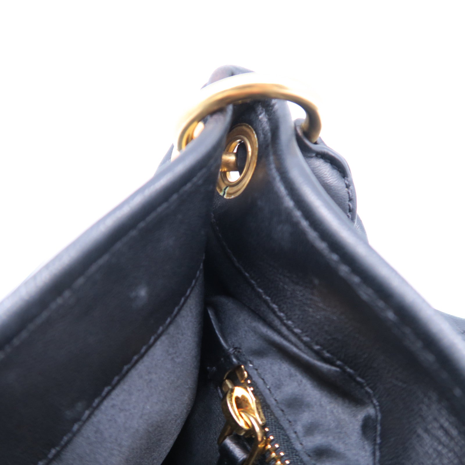 Miu Miu 羊皮皮革Shoulder Bag金扣肩背袋黑色