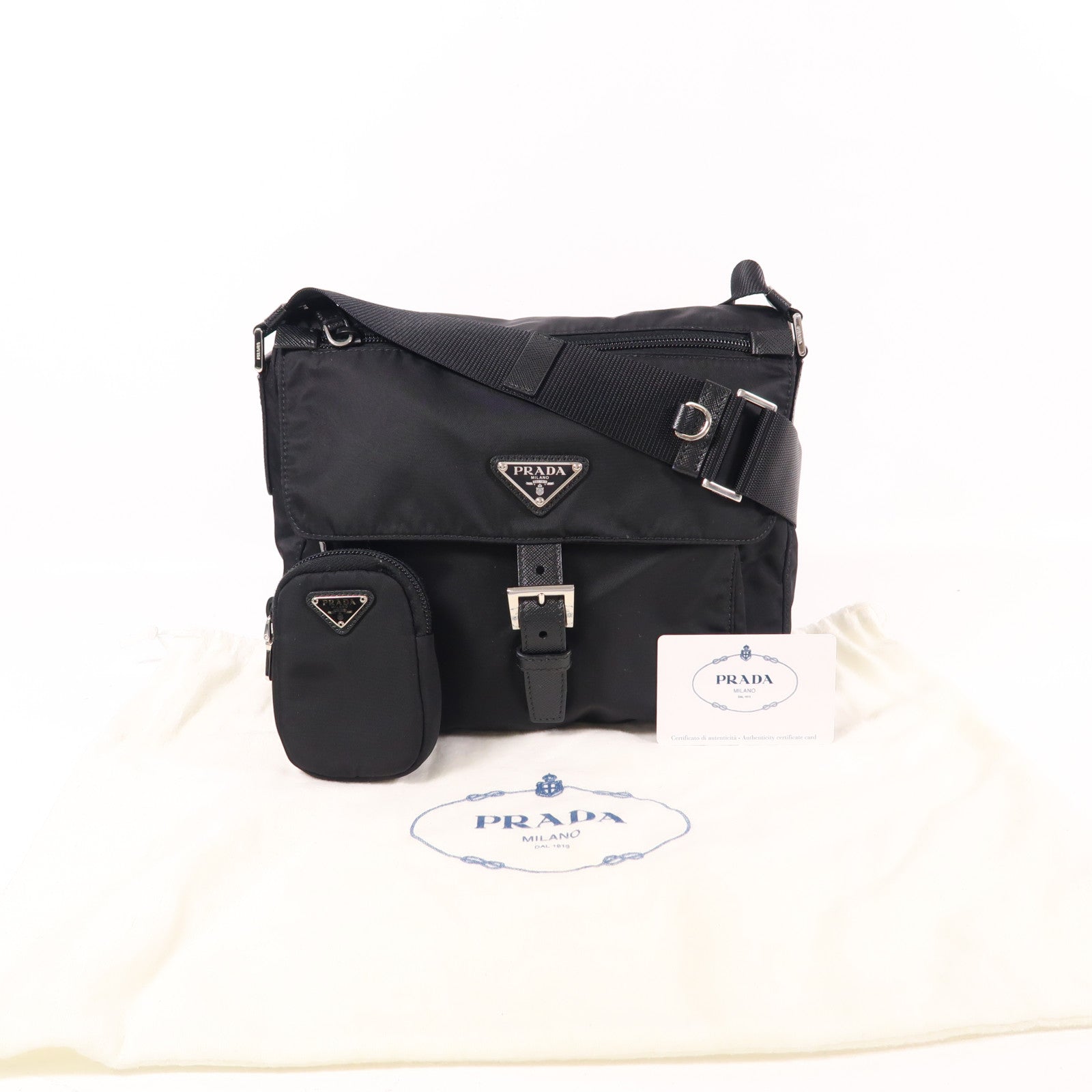 PRADA 尼龍Shoulder Bag銀扣肩背袋