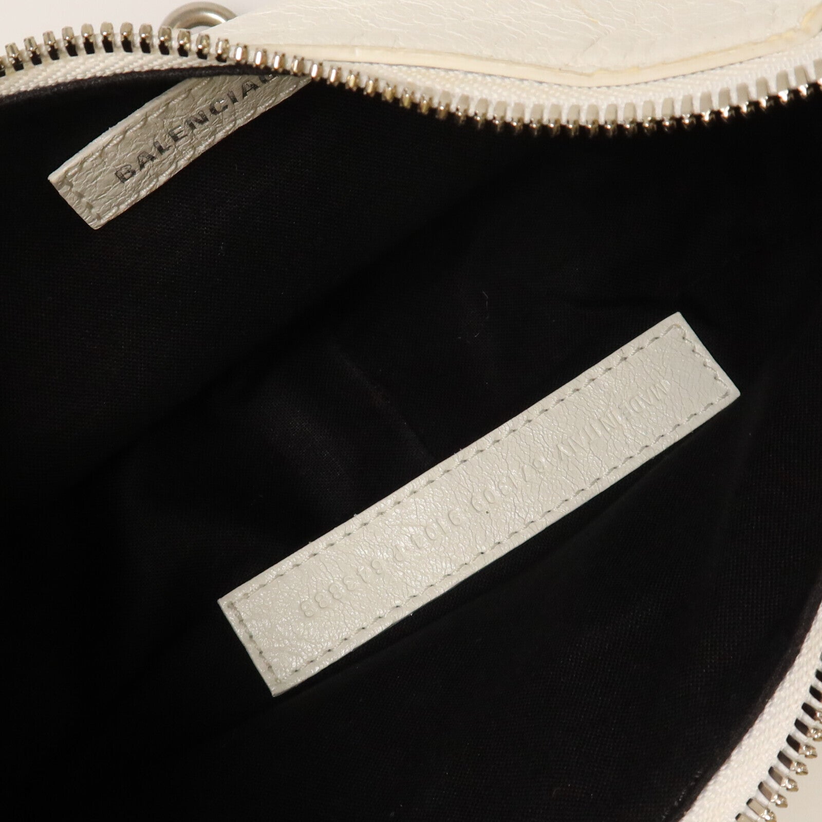 BALENCIAGA 牛皮皮革Le Cagole XS銀扣肩背袋