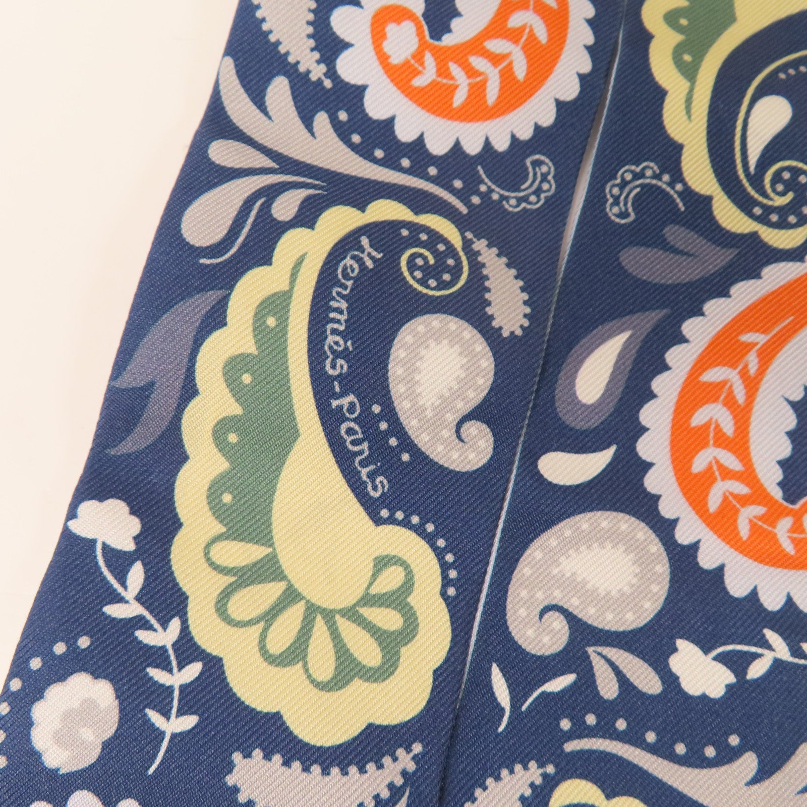 HERMES 絲質Twilly絲巾
