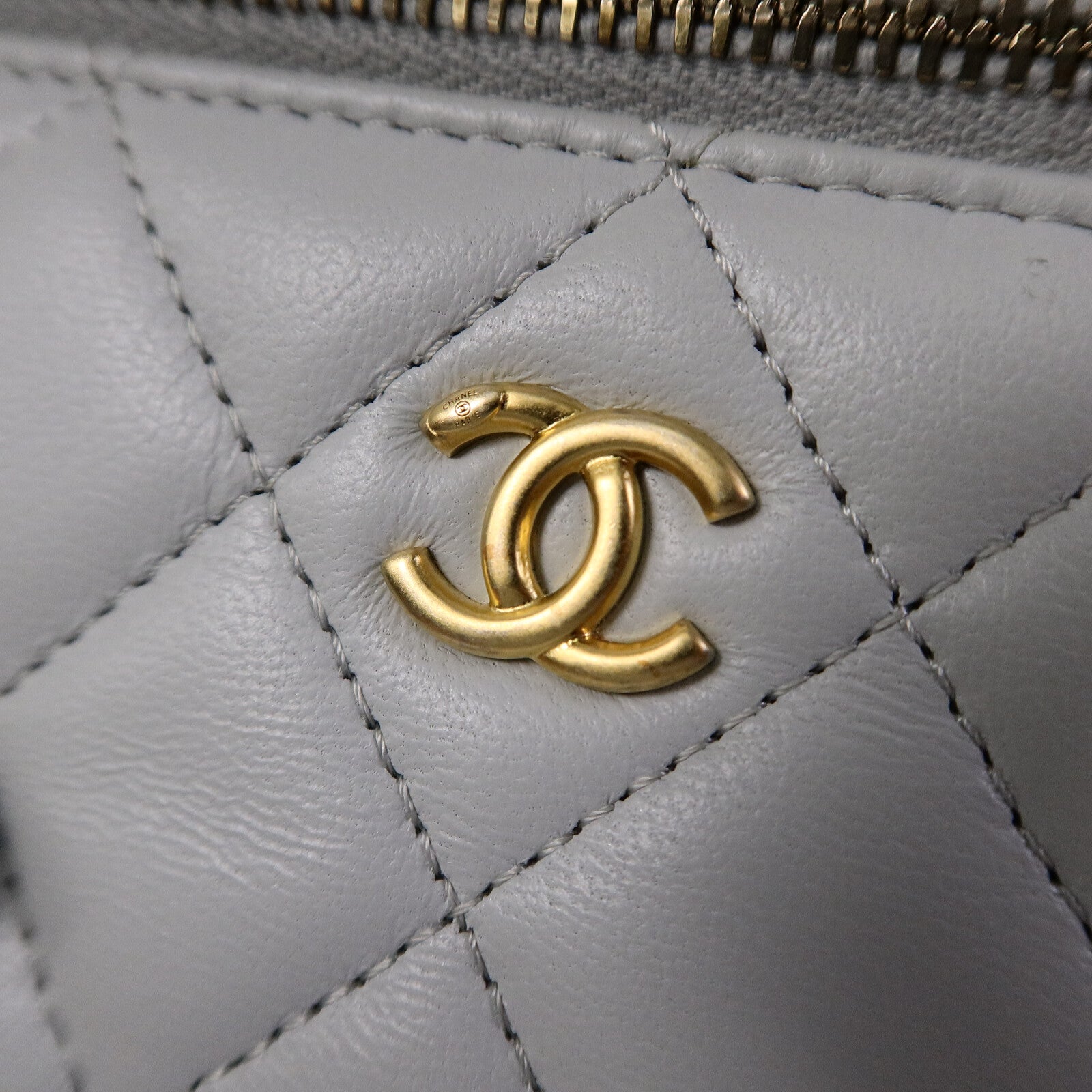 CHANEL 羊皮皮革Vanity Case鏈帶肩背袋