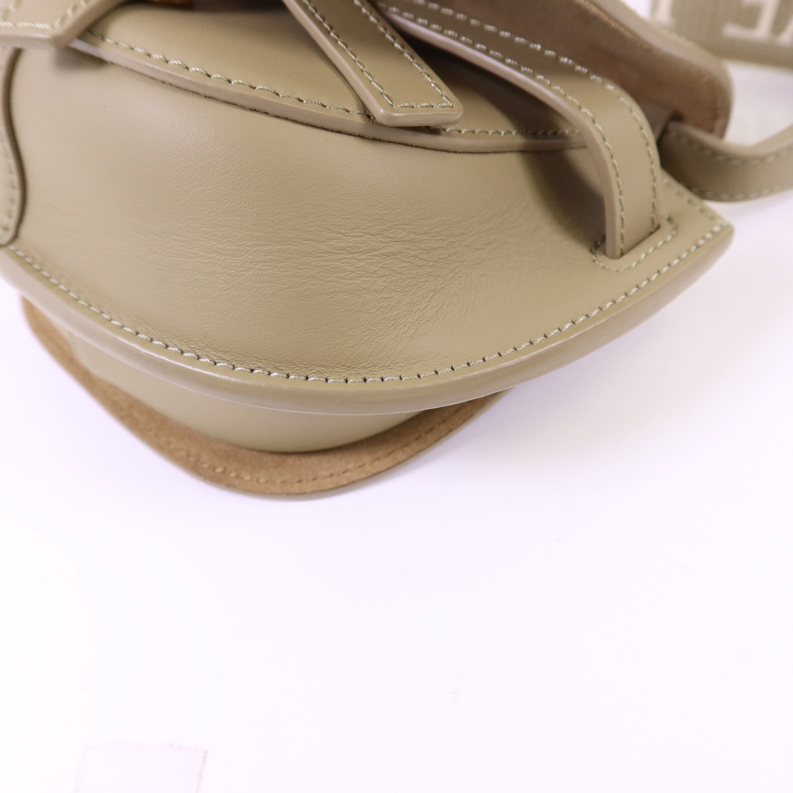 LOEWE 牛皮皮革Mini Gate金扣肩背袋