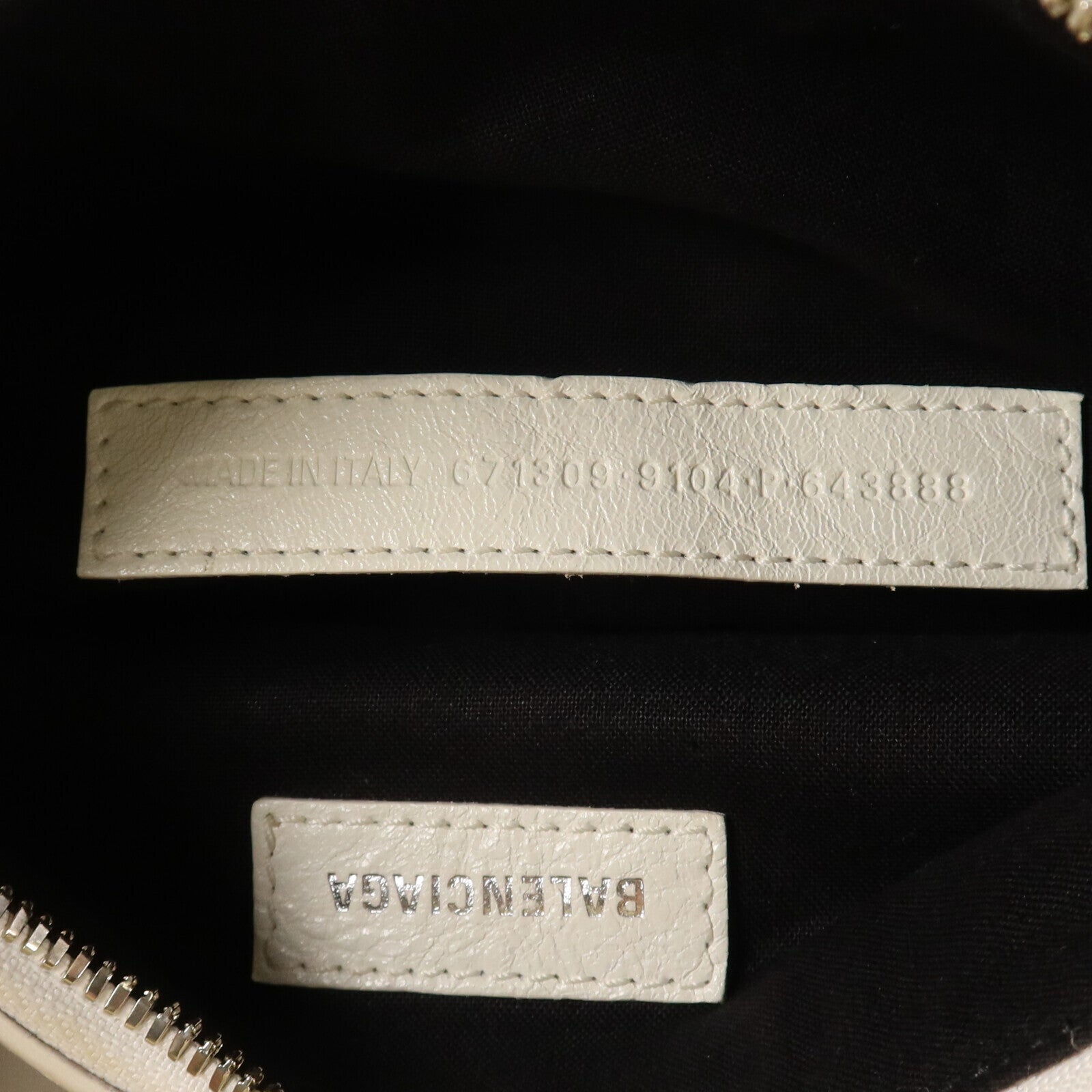 BALENCIAGA 牛皮皮革Le Cagole XS銀扣肩背袋