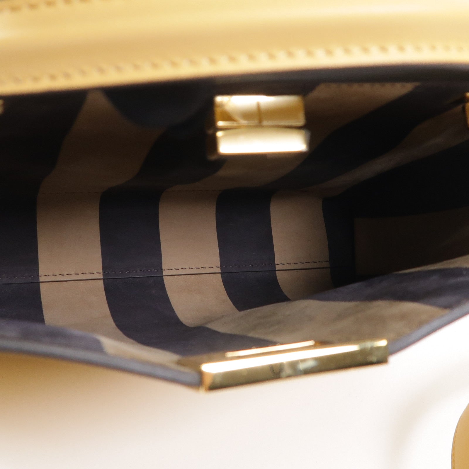 FENDI 牛皮皮革Peekaboo手挽肩背兩用袋