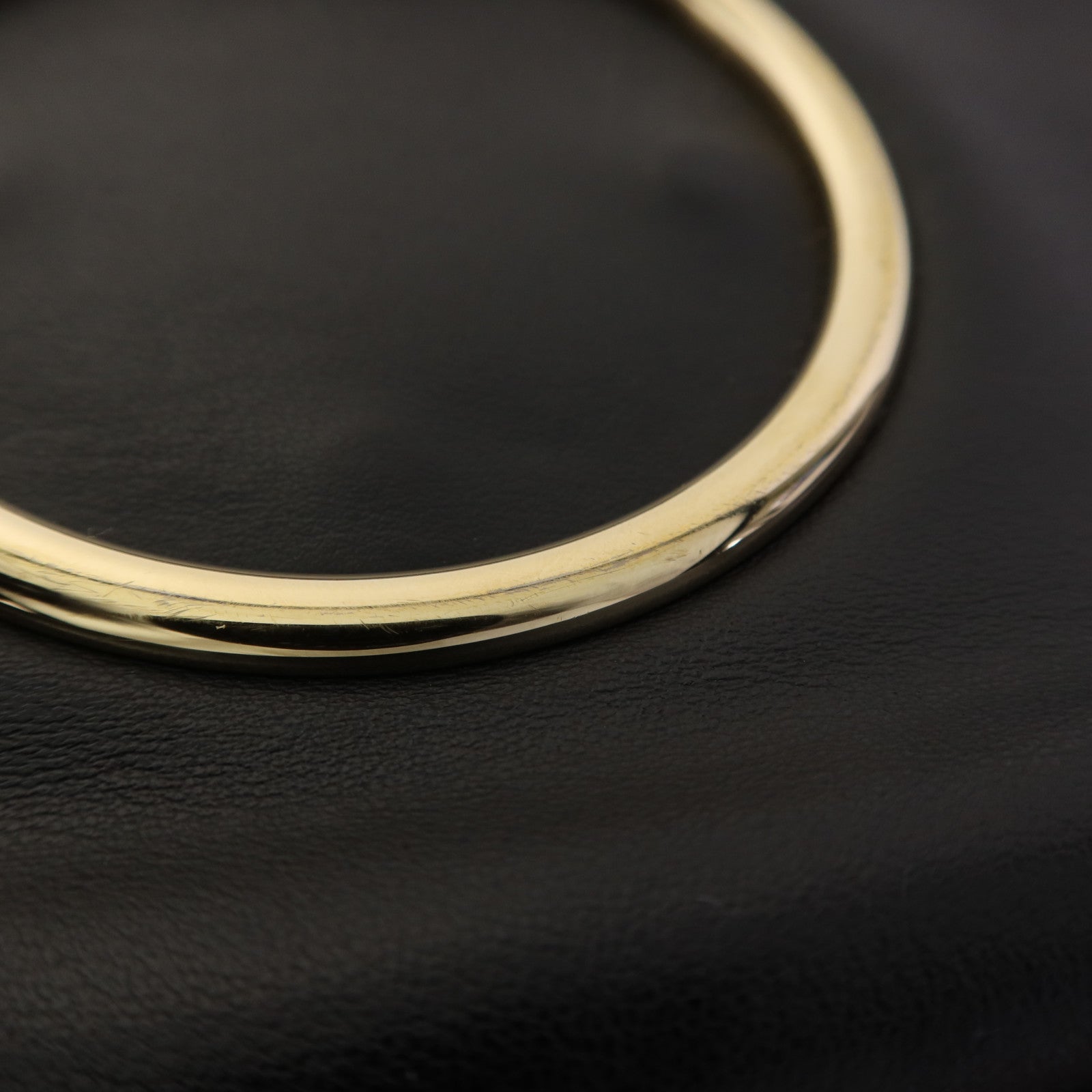 Salvatore Ferragamo 牛皮皮革Gancini Camera Bag金扣肩背袋