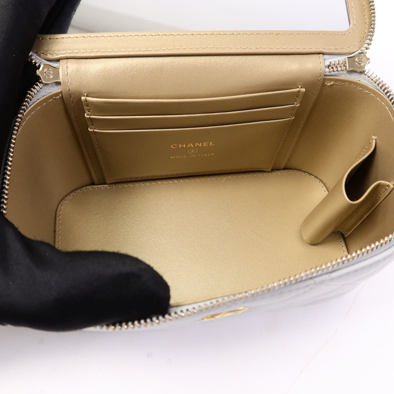 CHANEL 羊皮皮革Vanity Case鏈帶肩背袋