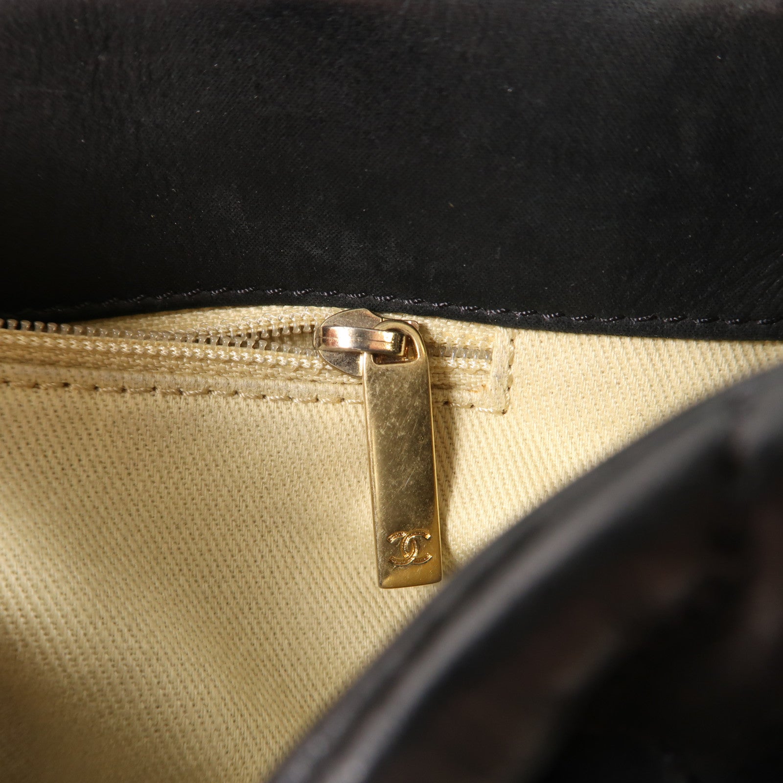 CHANEL 皮革Chain Shoulder Bag金扣鏈帶肩背袋黑色