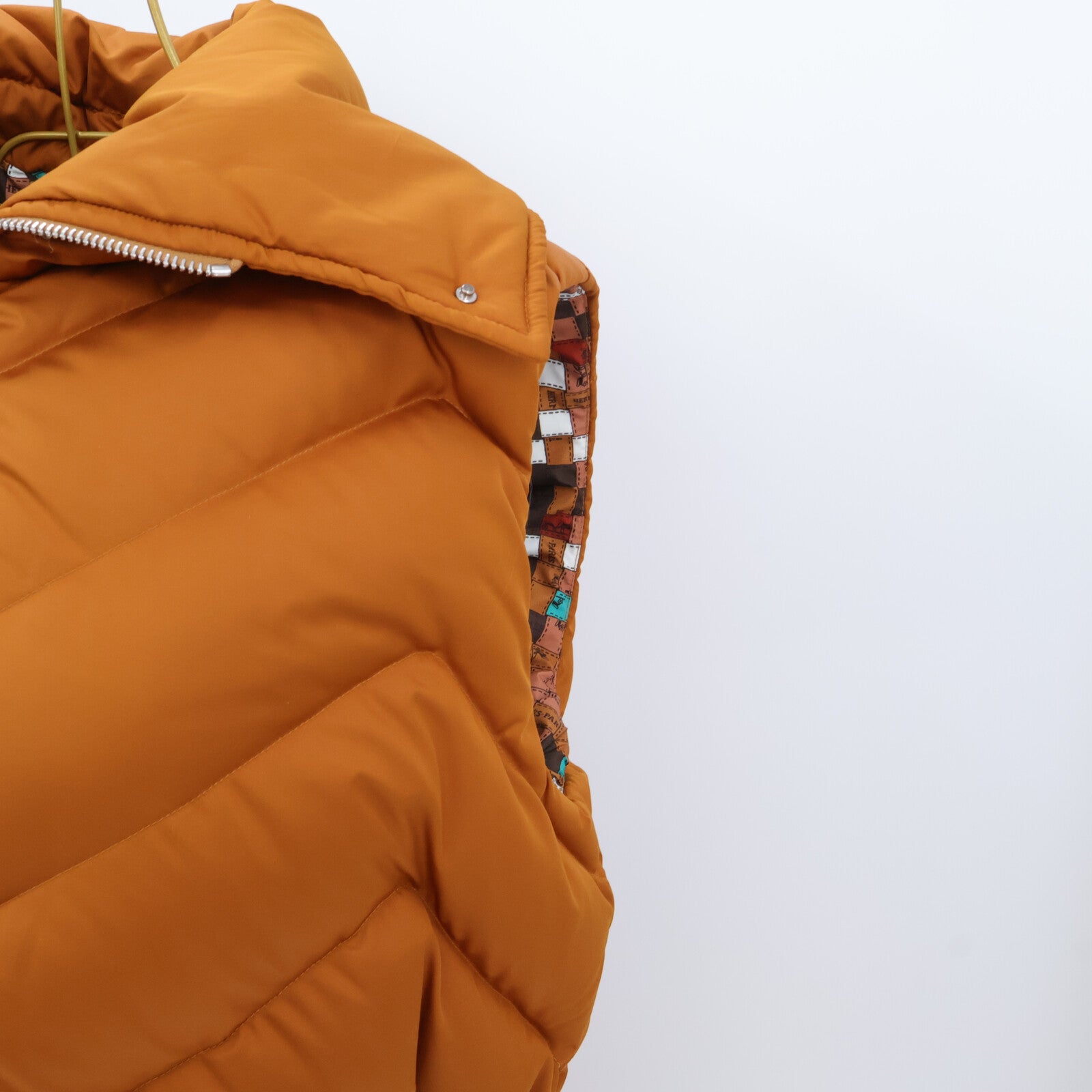 HERMES Quilted Down Puffer Vest上衣