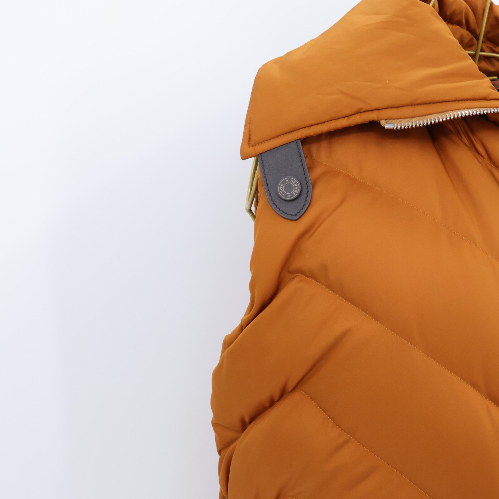 HERMES Quilted Down Puffer Vest上衣