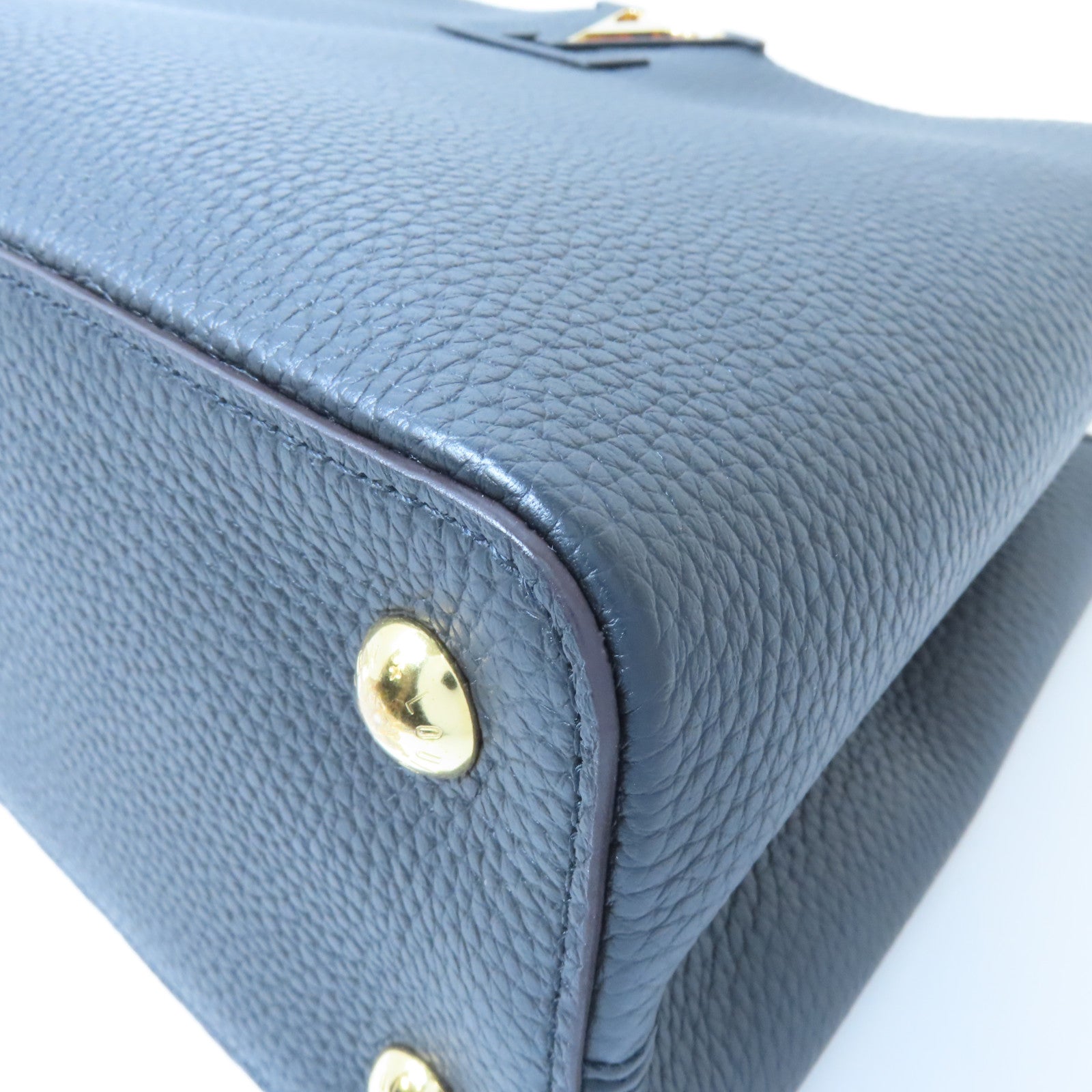 LOUIS VUITTON 牛皮皮革Capucines MM金扣手挽肩背兩用袋黑色
