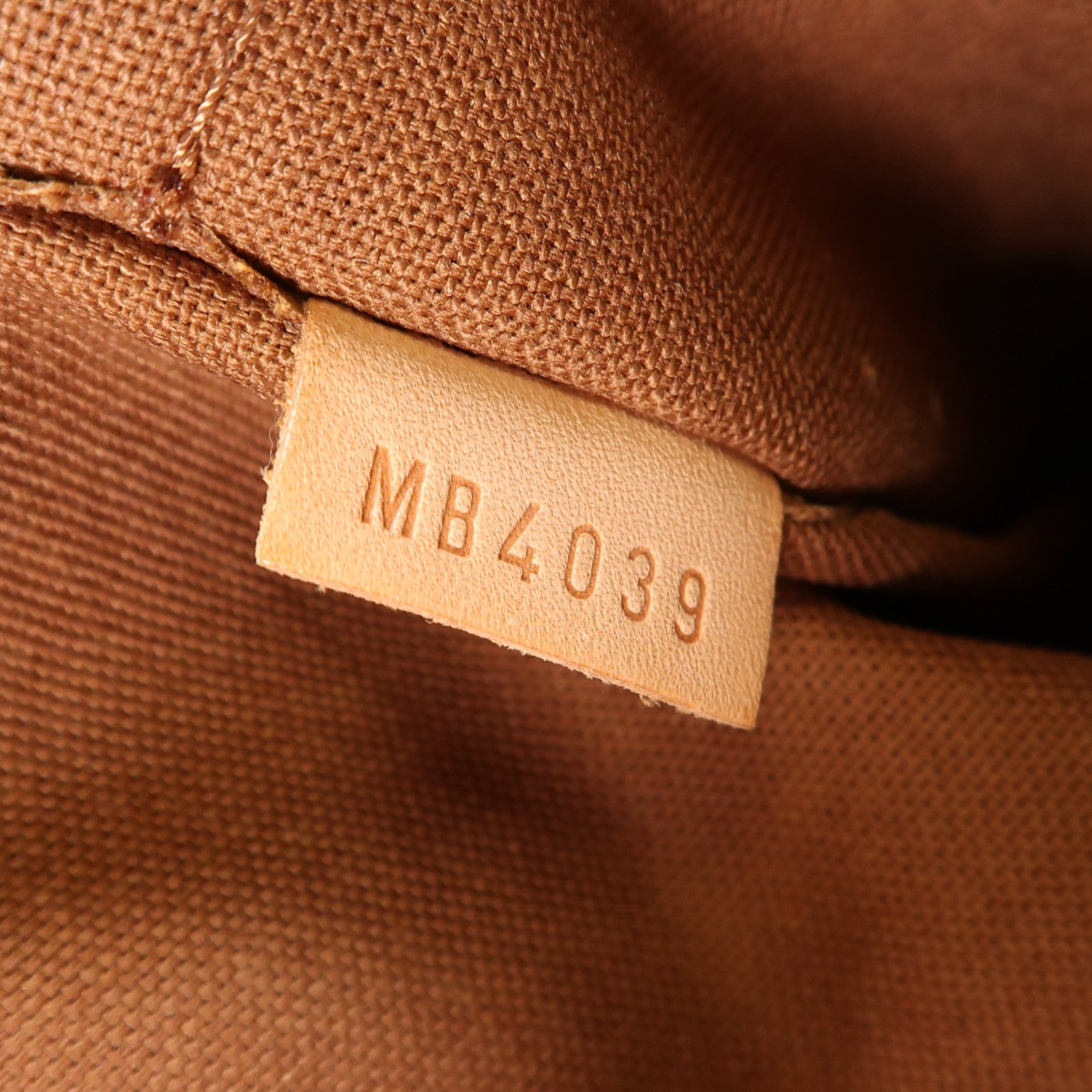 LOUIS VUITTON 【激減優惠】Monogram Tivoli GM金扣肩背袋