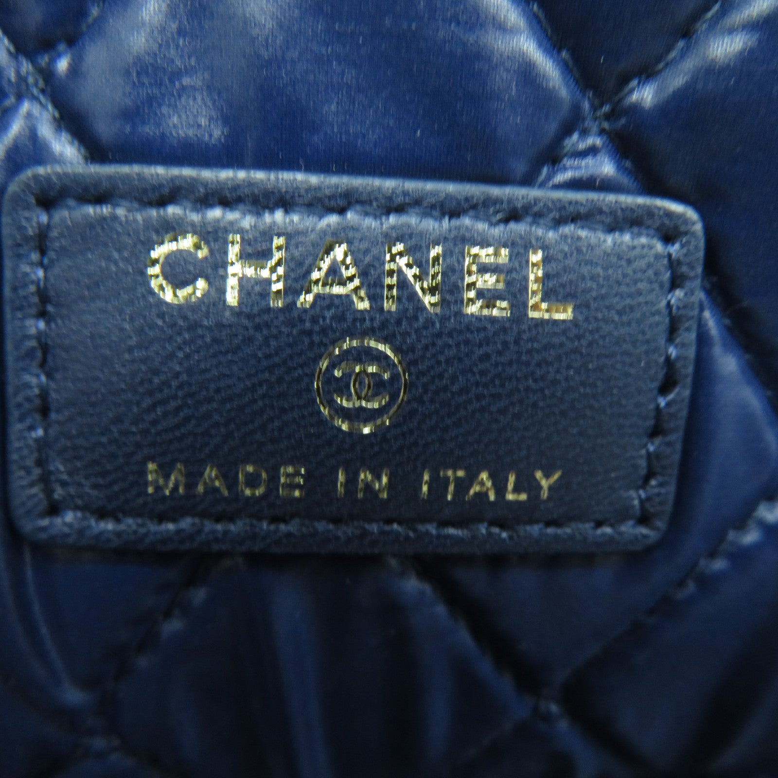 CHANEL 【清倉大減價】菱格羊皮皮革Pouch金扣手拿包深藍色