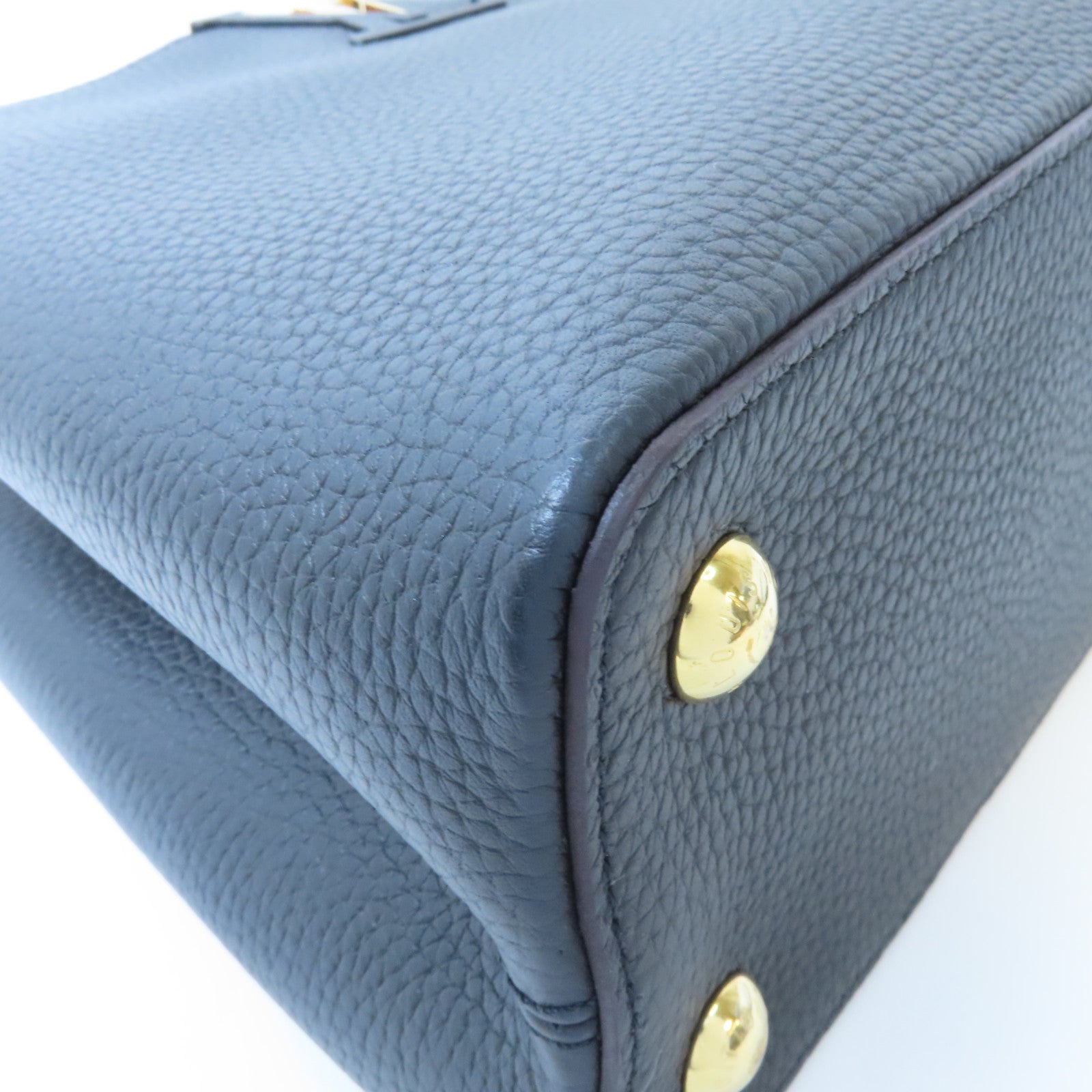 LOUIS VUITTON 牛皮皮革Capucines MM金扣手挽肩背兩用袋黑色