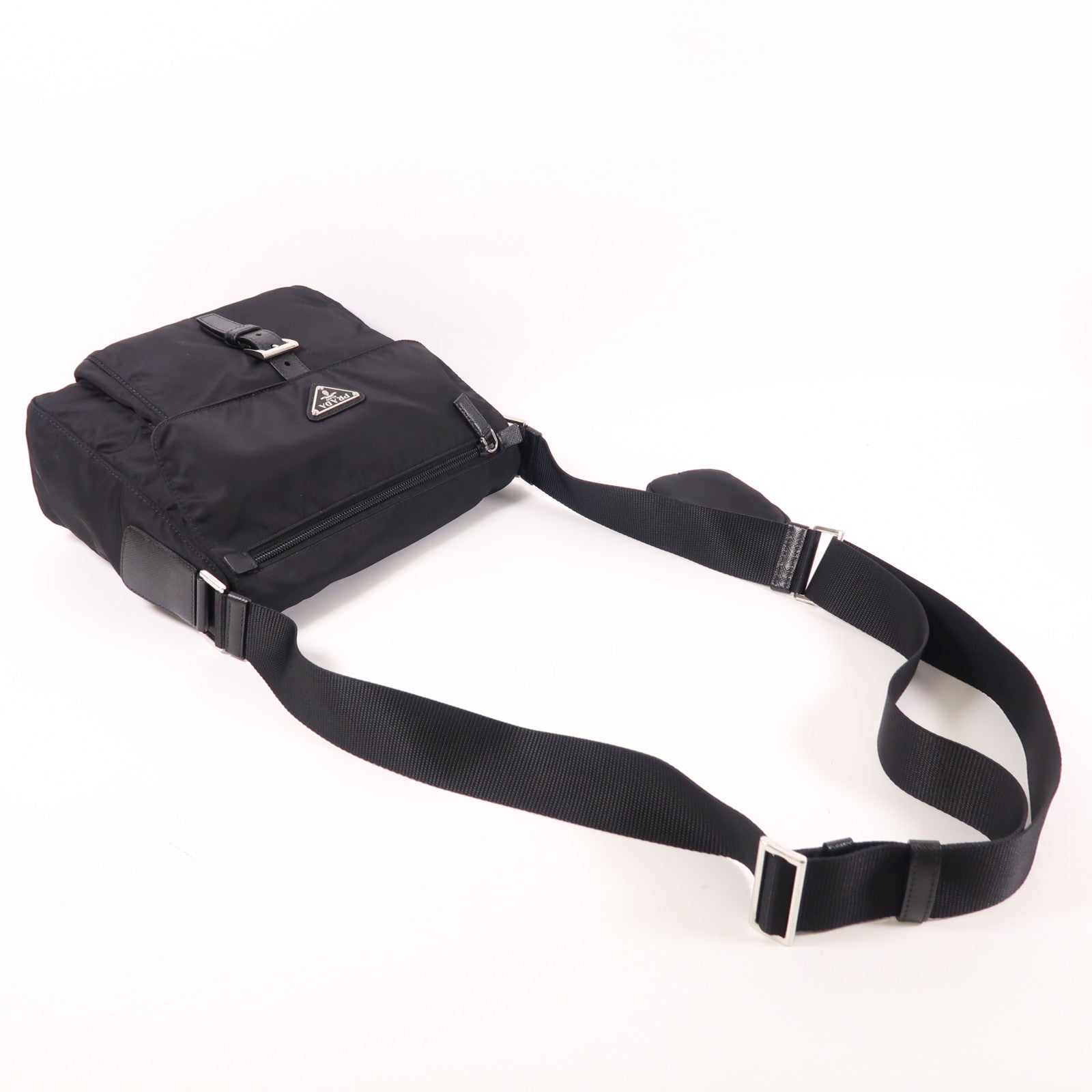 PRADA 尼龍Shoulder Bag銀扣肩背袋