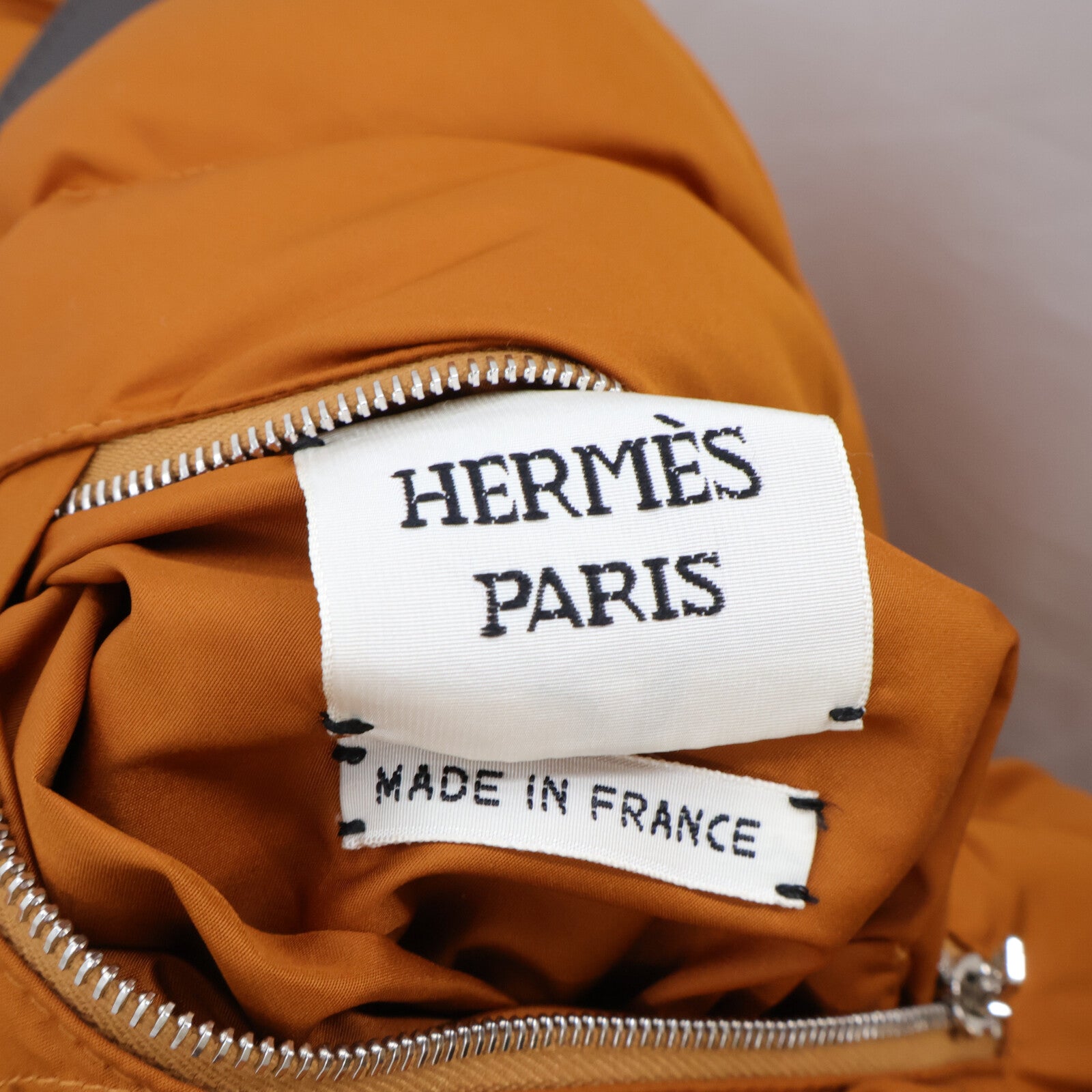 HERMES Quilted Down Puffer Vest上衣