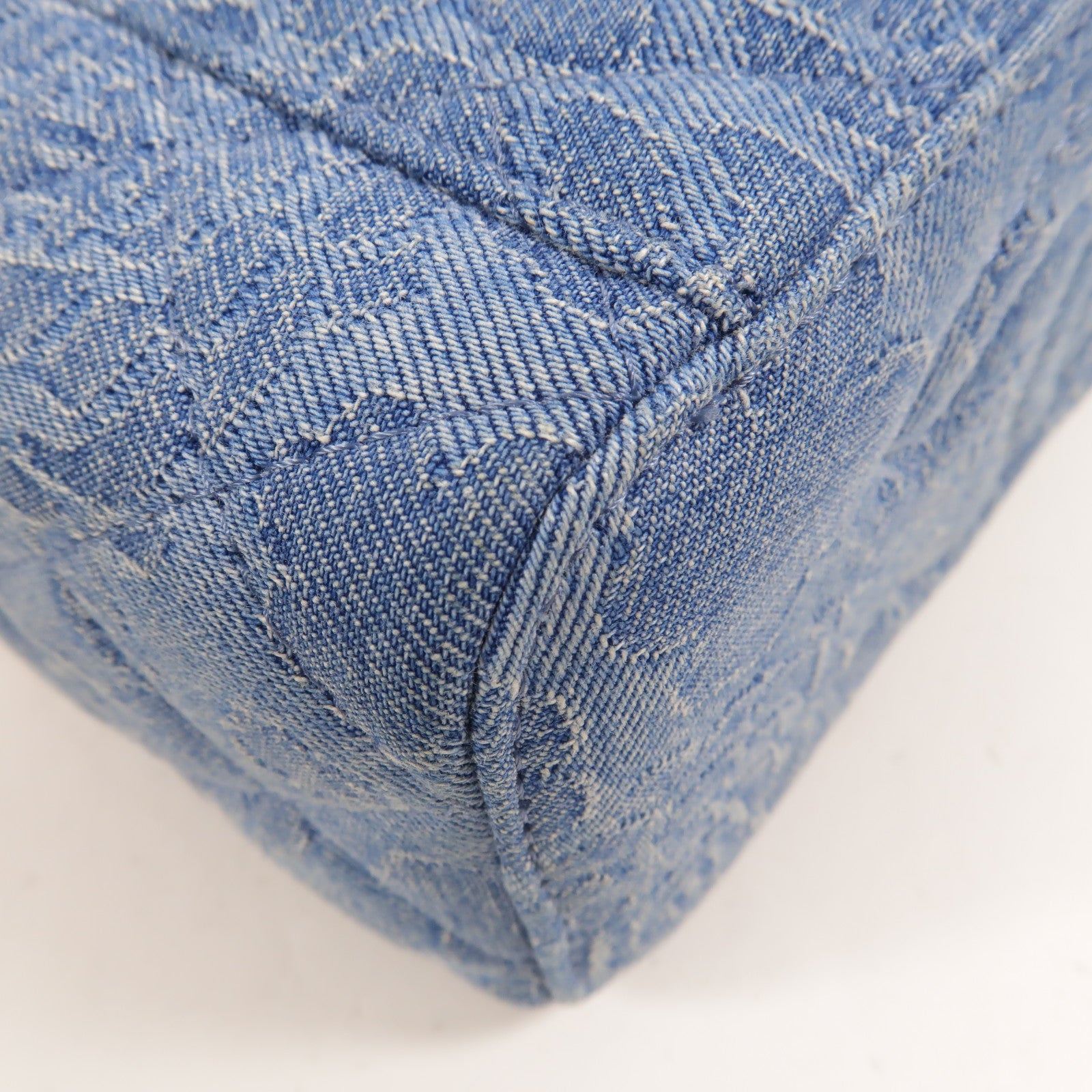 CHANEL Denim Sweetheart Crush Vanity Case肩背袋
