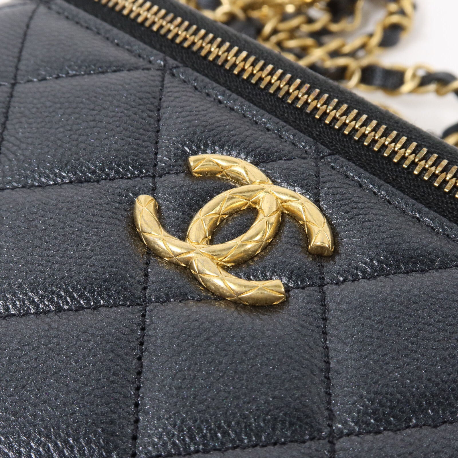 CHANEL 牛皮皮革Vanity Case鏈帶肩背袋