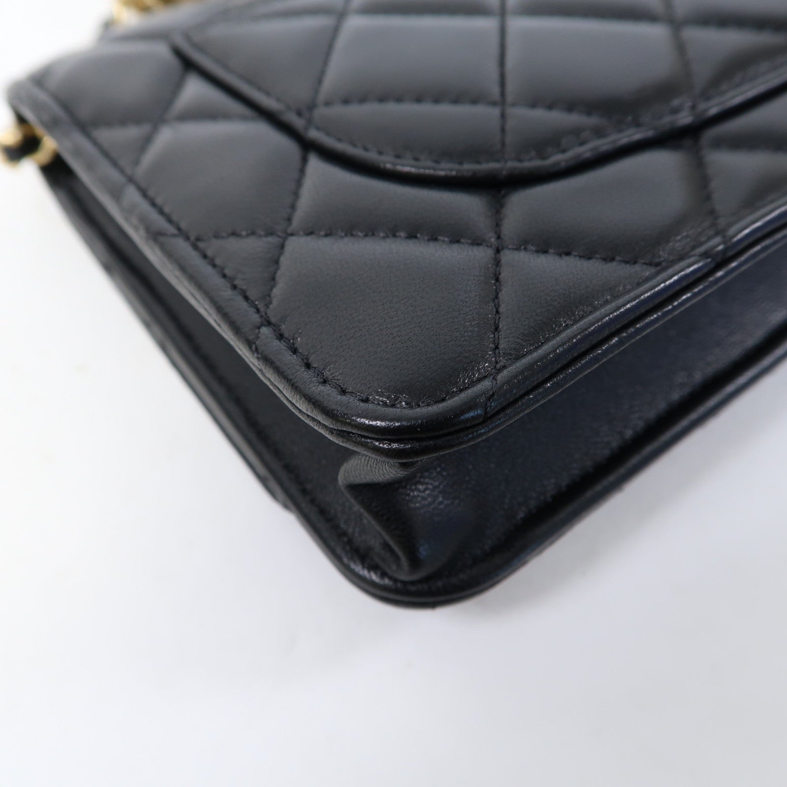 CHANEL 菱格羊皮皮革Wallet On Chain金扣鏈帶肩背袋黑色