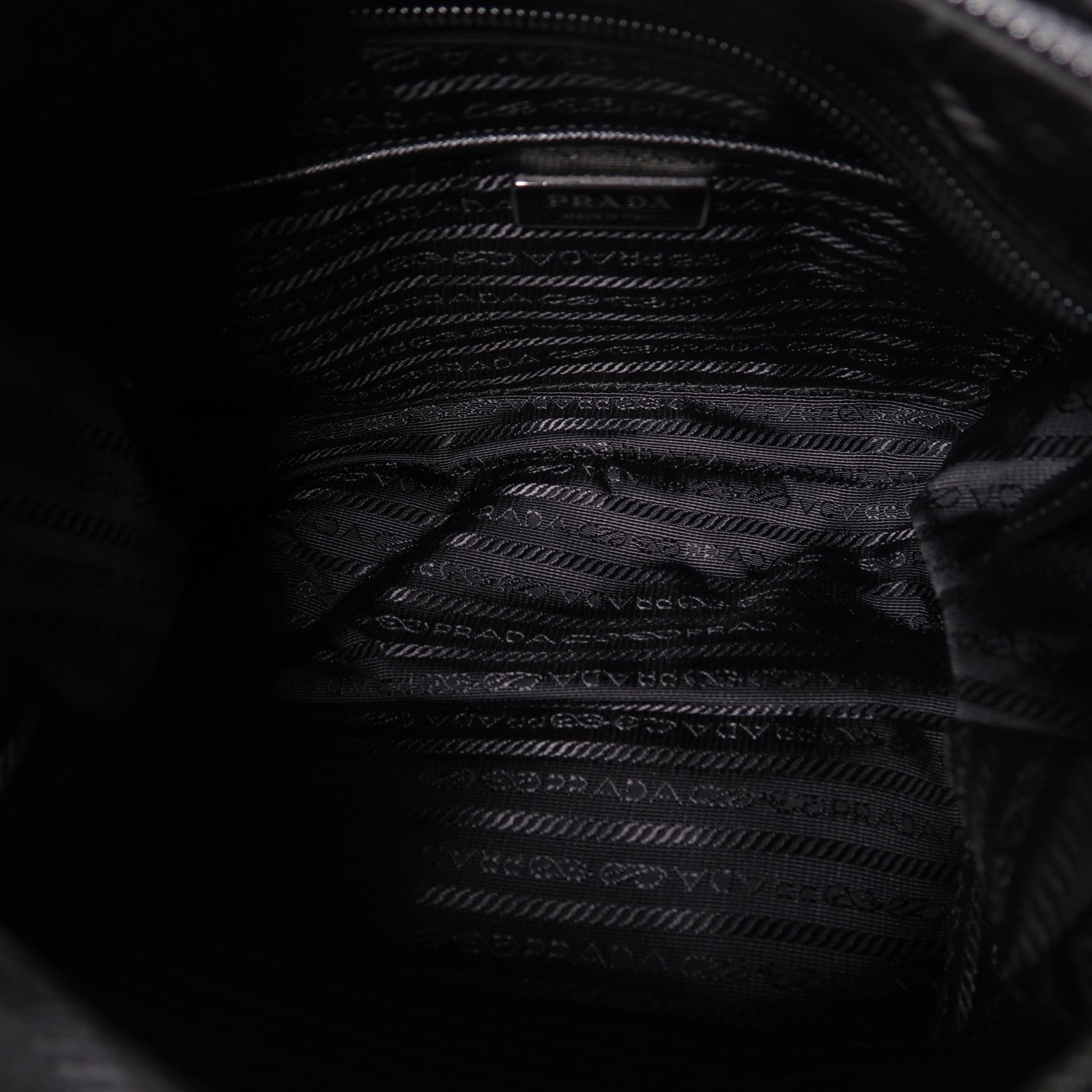 PRADA 尼龍Shoulder Bag銀扣肩背袋