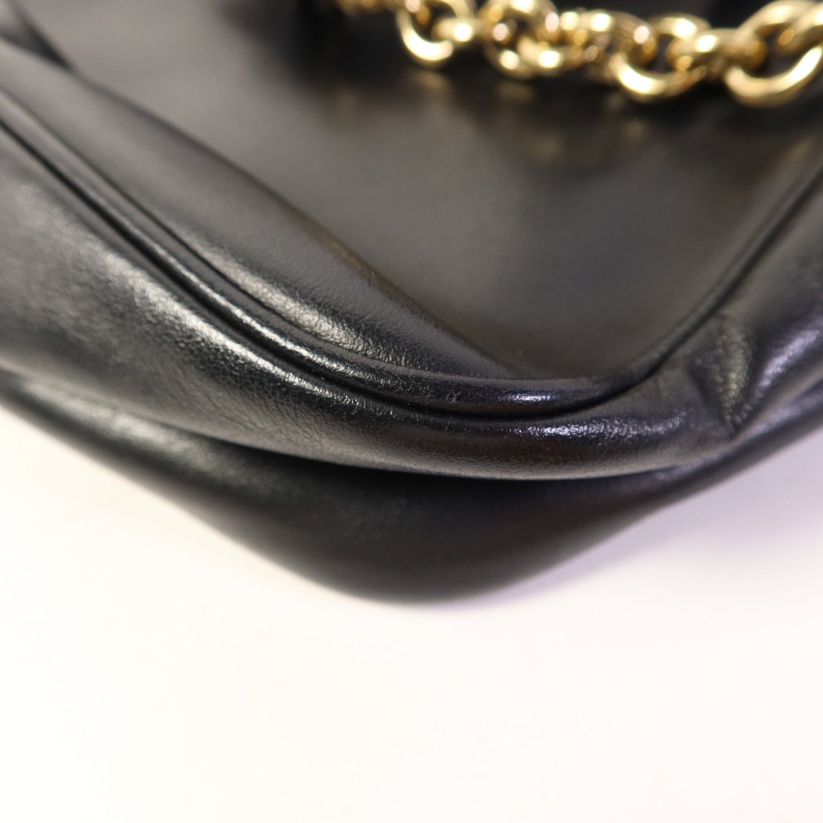 Salvatore Ferragamo 牛皮皮革Gancini Camera Bag金扣肩背袋