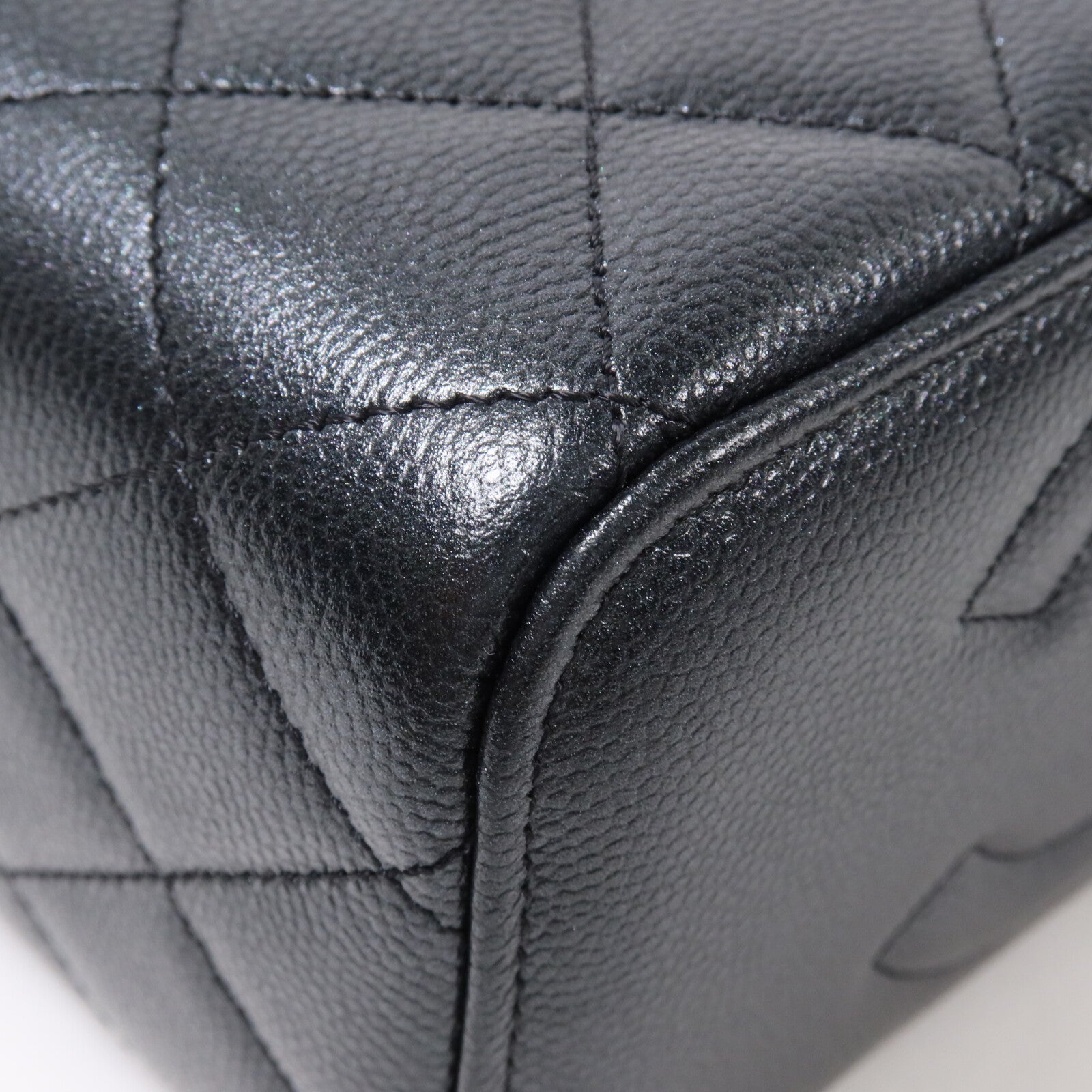 CHANEL 牛皮皮革Vanity Case鏈帶肩背袋