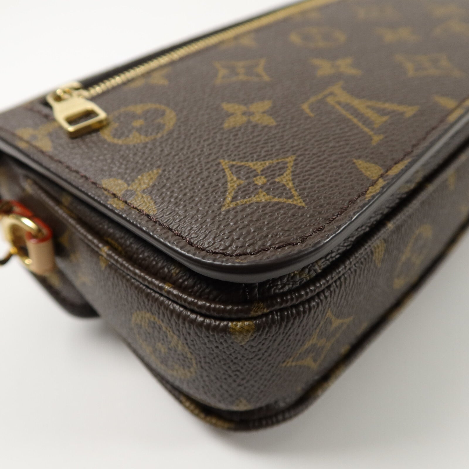 LOUIS VUITTON Monogram Pochette Metis East West手挽肩背兩用袋