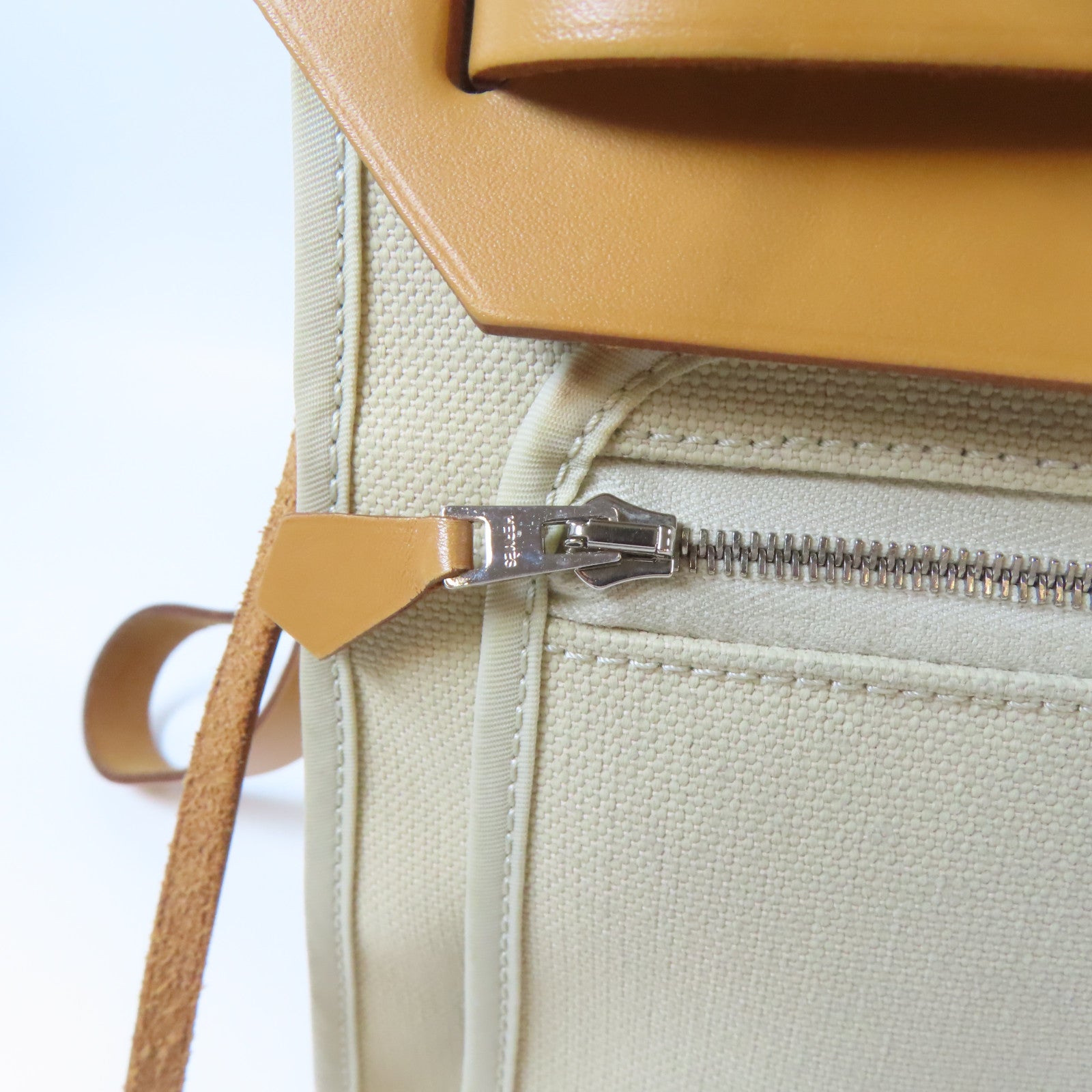 HERMES Toile H帆布Herbag PM銀扣手挽肩背兩用袋風衣卡其色