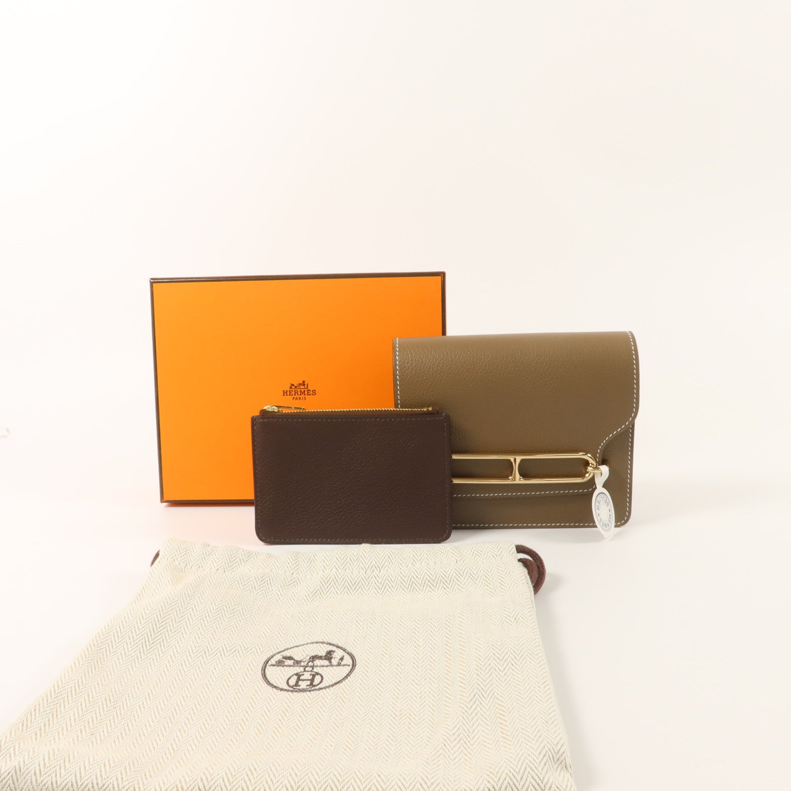 HERMES Evercolor皮革Roulis Slim金扣手拿包Etoupe